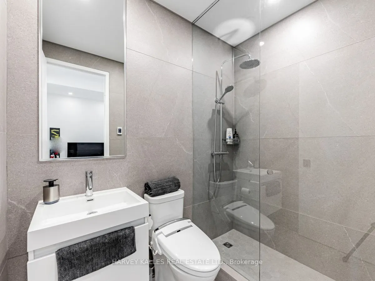 562 Eglinton Avenue E, #202
