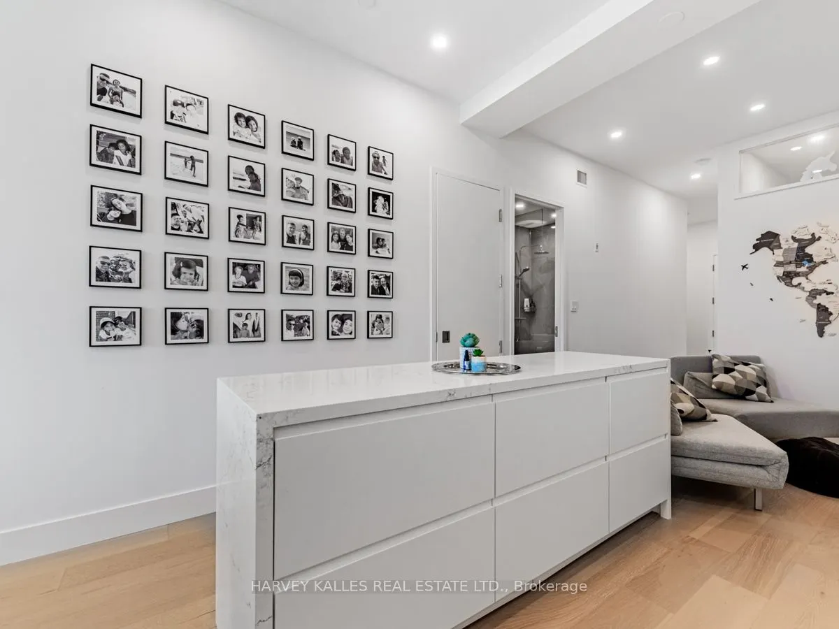 562 Eglinton Avenue E, #202
