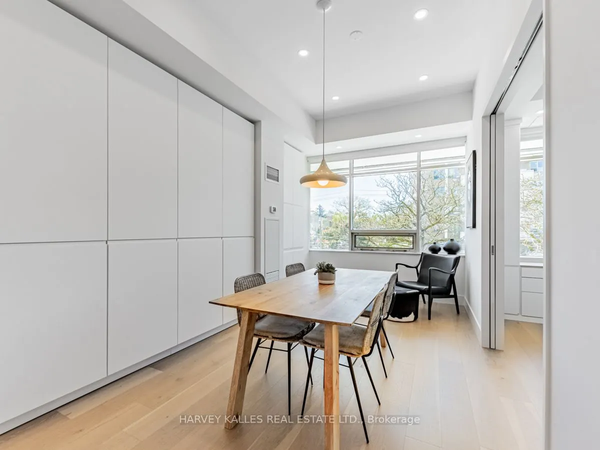 562 Eglinton Avenue E, #202
