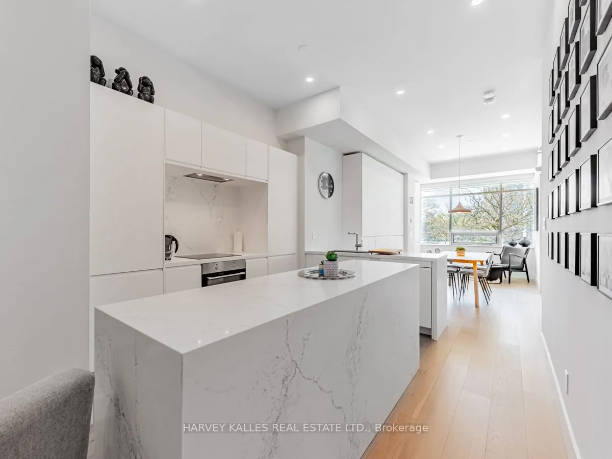 562 Eglinton Avenue E, #202