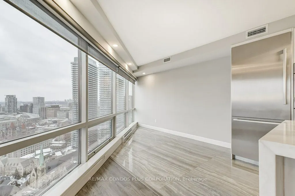 1001 Bay Street, #3211