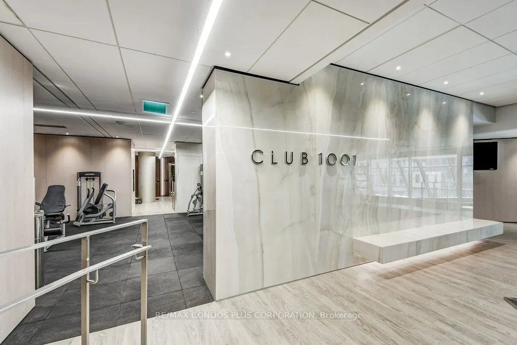 1001 Bay Street, #3211