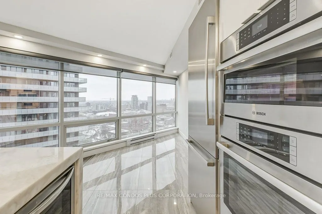 1001 Bay Street, #3211