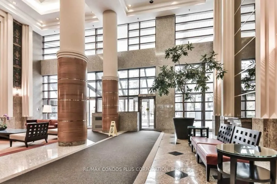 1001 Bay Street, #3211