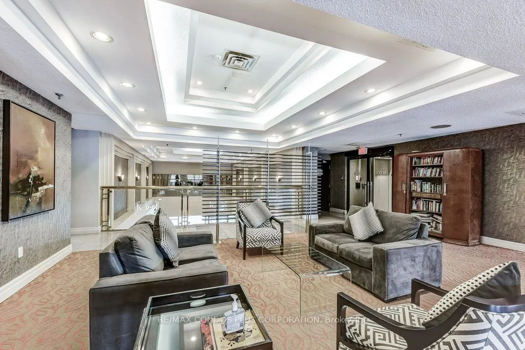 1001 Bay Street, #3211