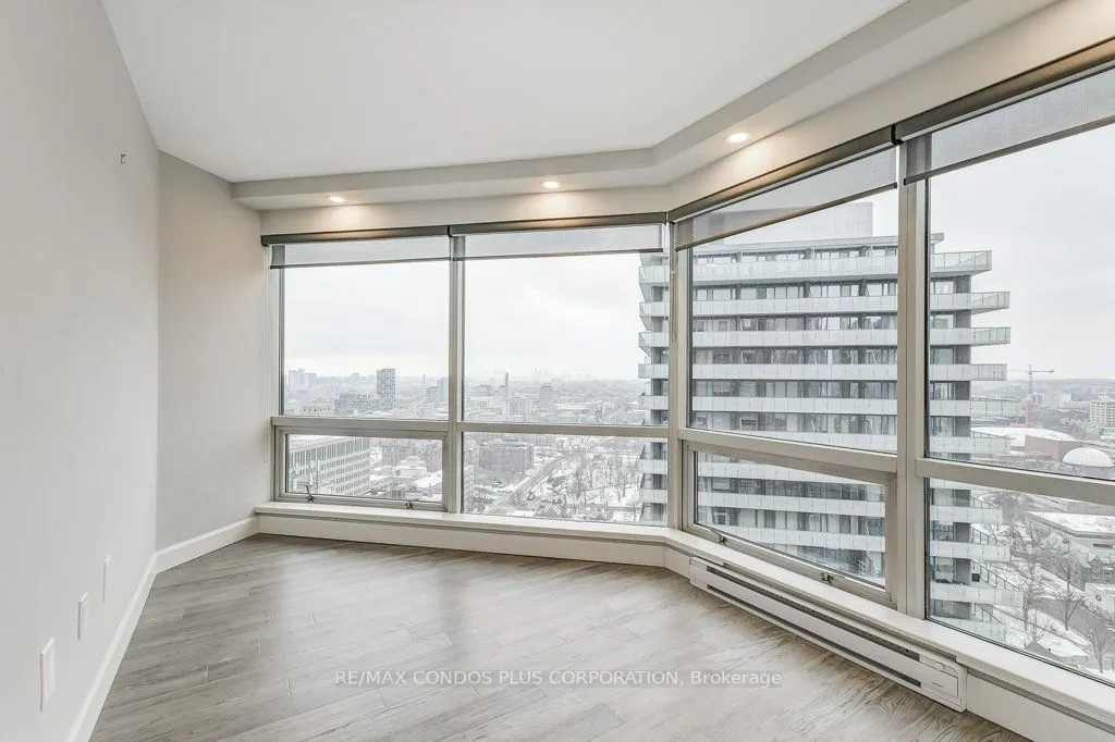 1001 Bay Street, #3211