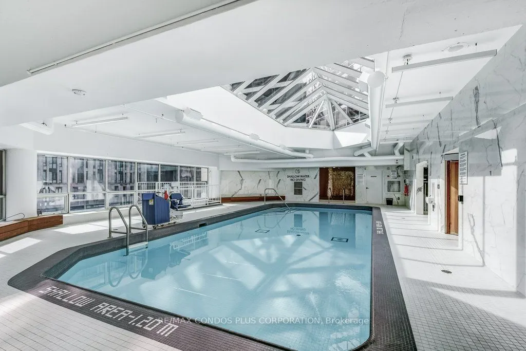 1001 Bay Street, #3211