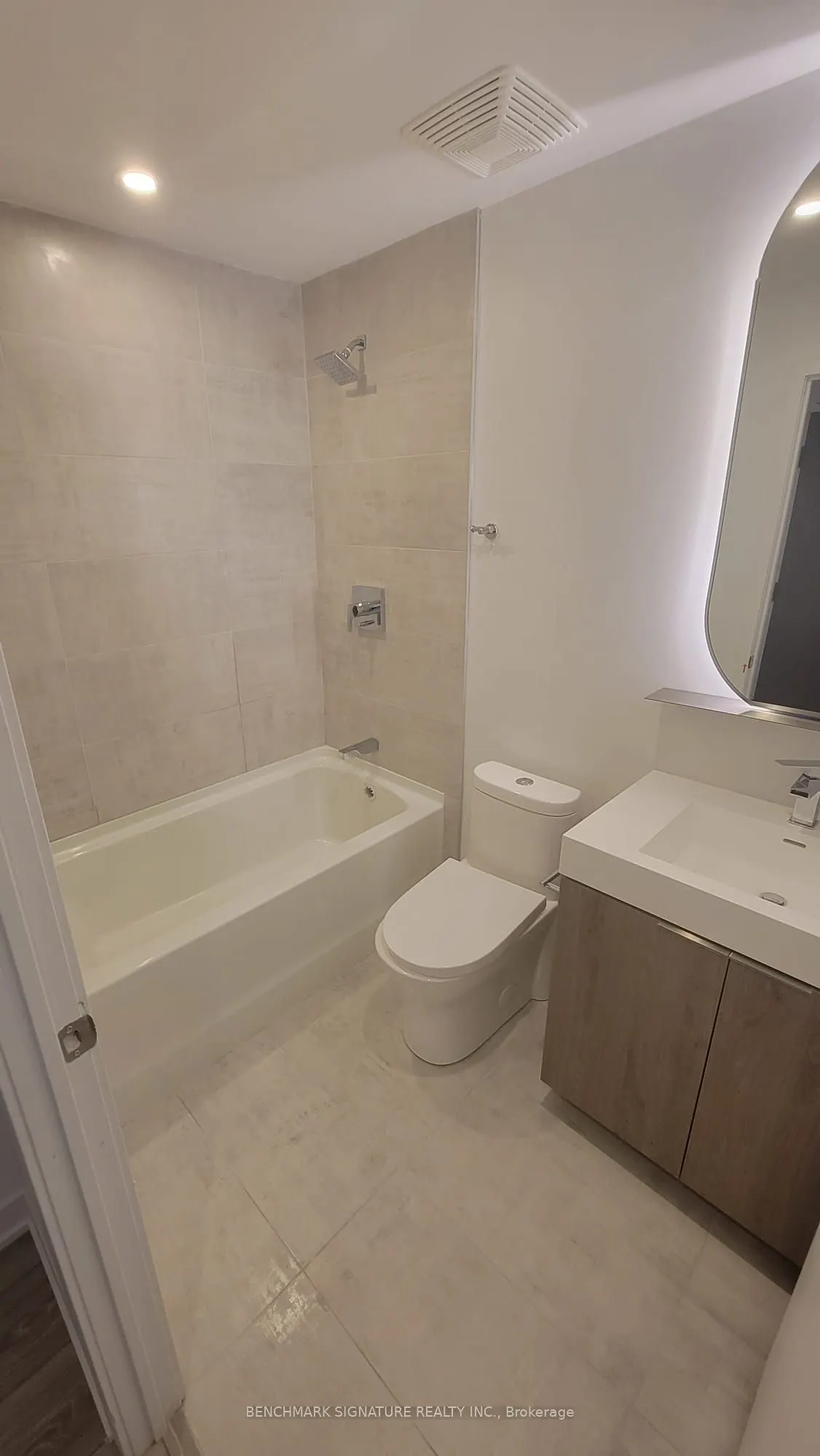 15 Holmes Avenue, #1312