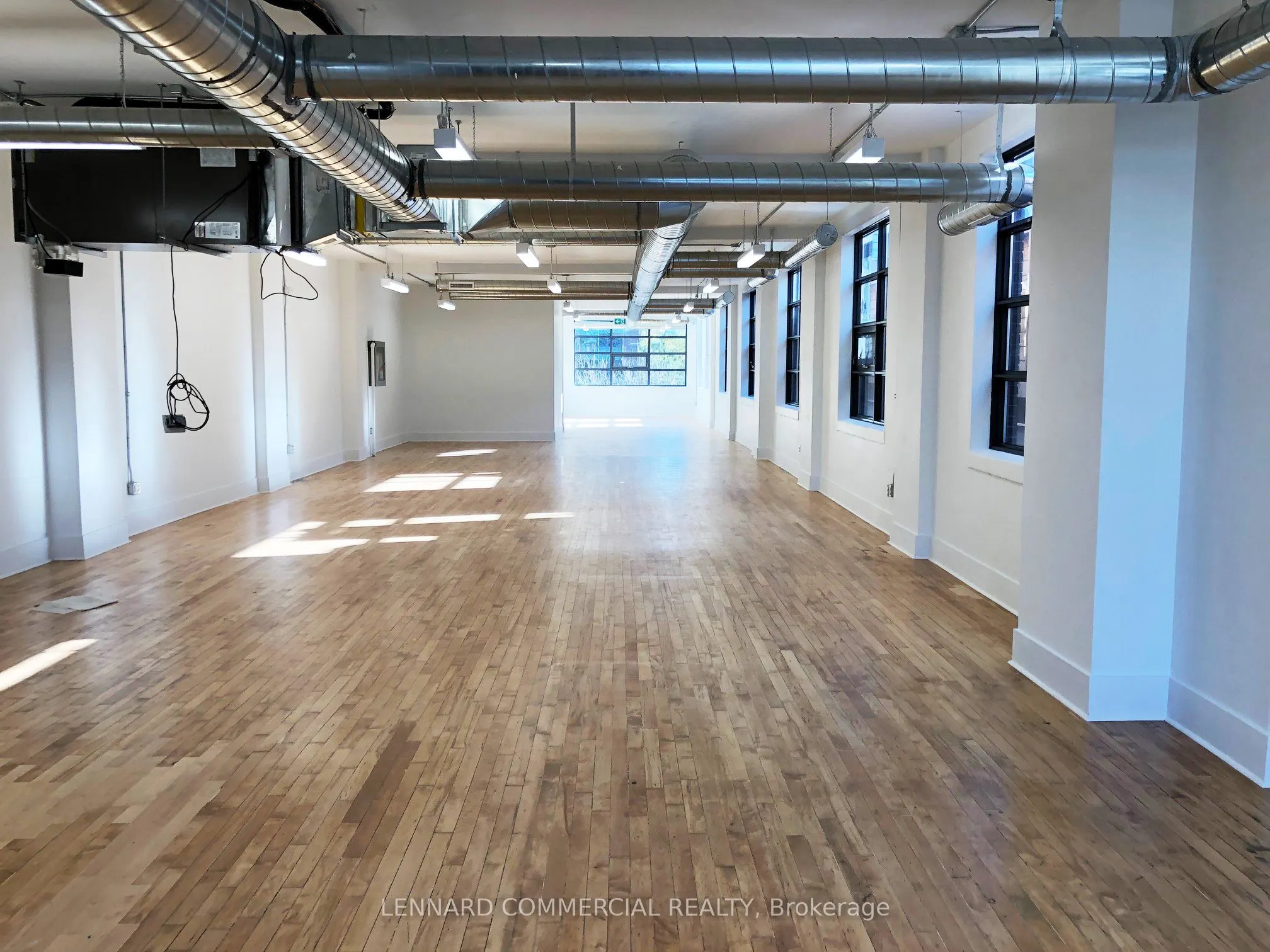 204 Spadina Avenue, #2nd Flr