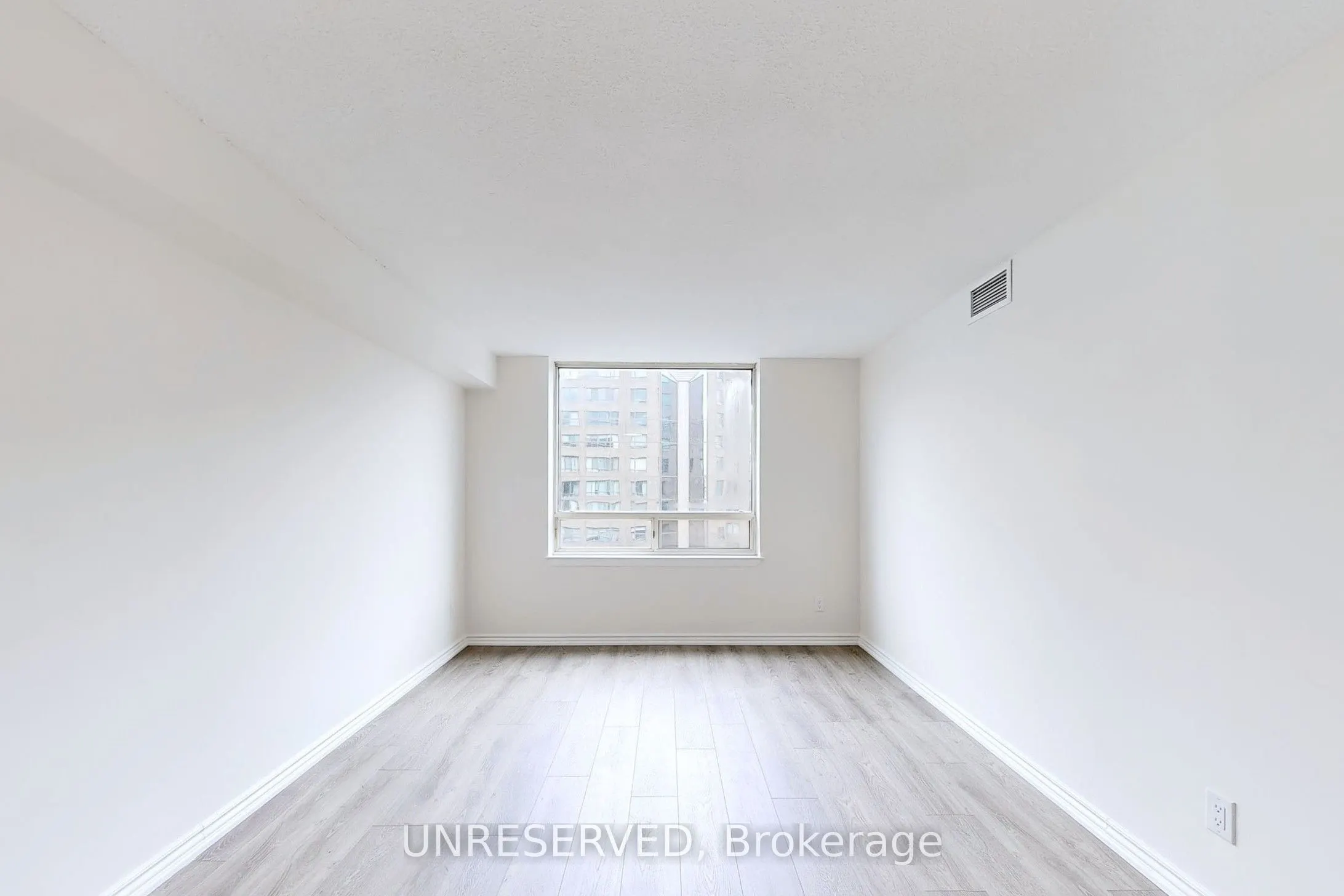 633 Bay Street, #1711