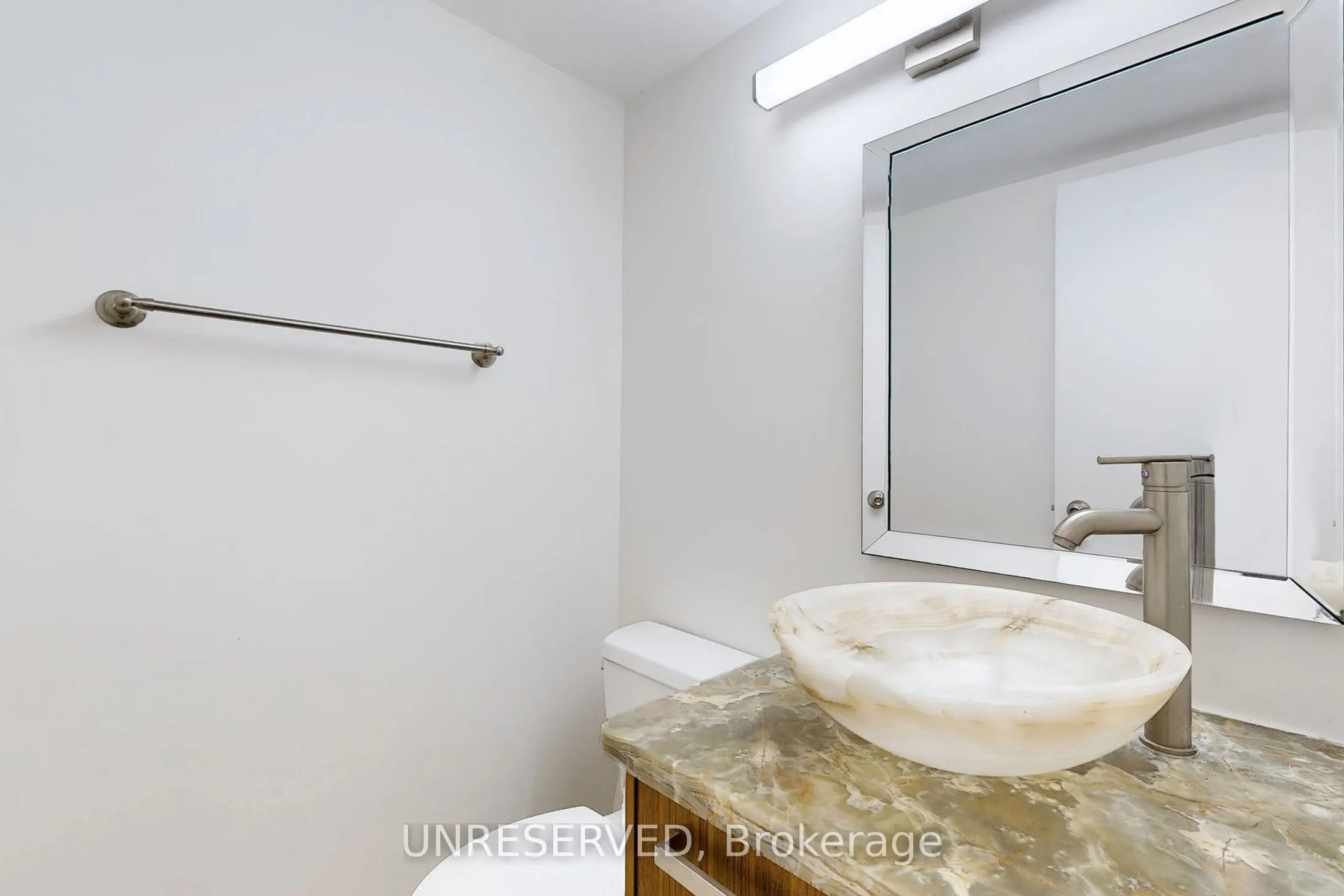 633 Bay Street, #1711
