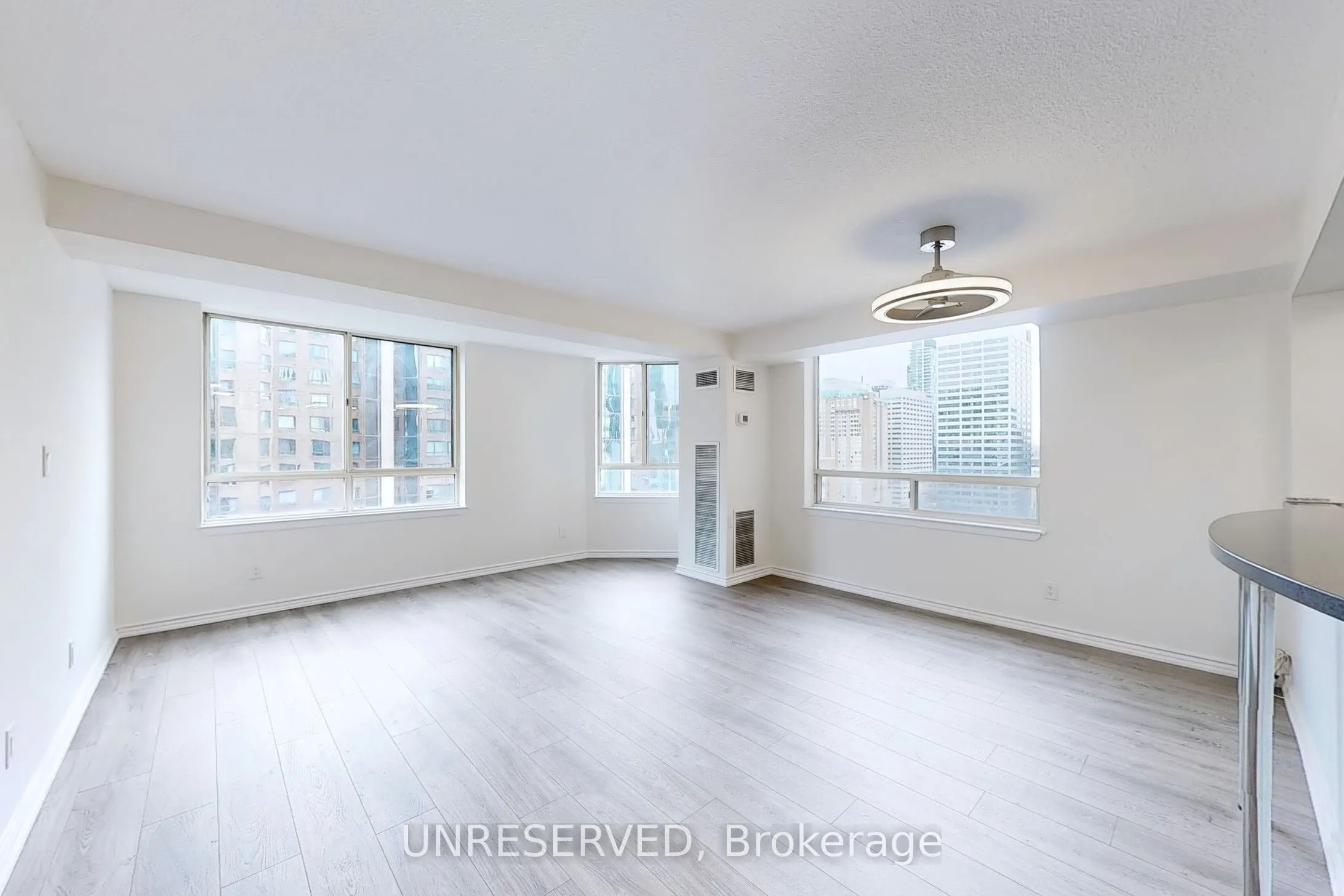 633 Bay Street, #1711