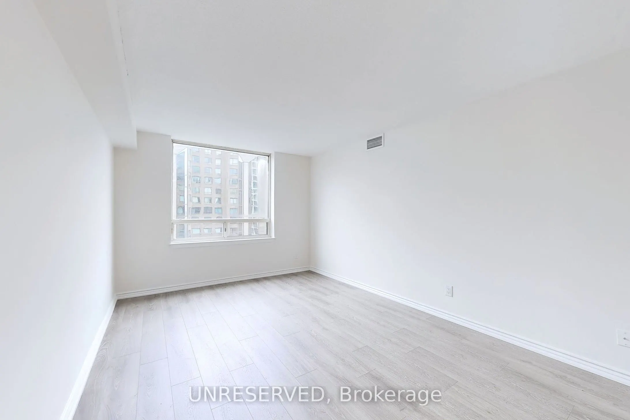 633 Bay Street, #1711