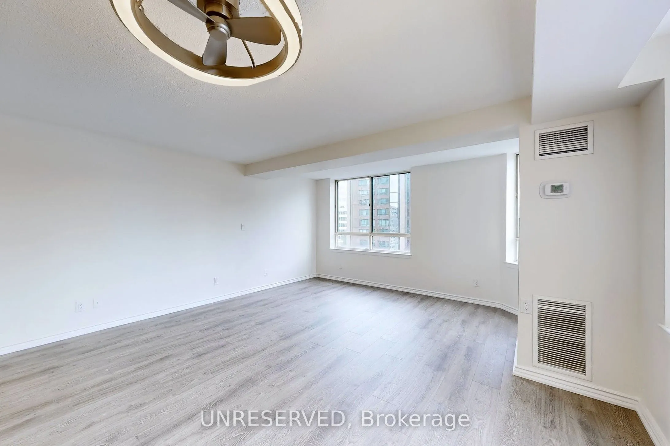 633 Bay Street, #1711