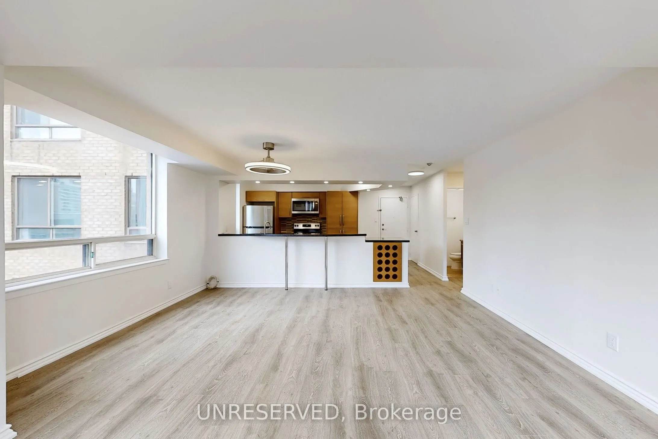633 Bay Street, #1711