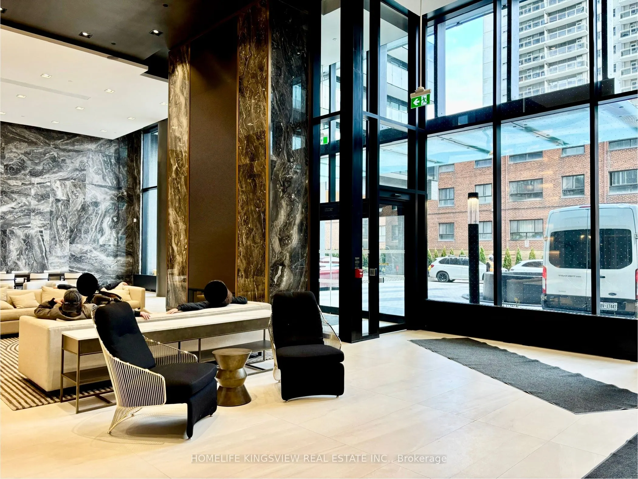 117 Broadway Avenue #2013