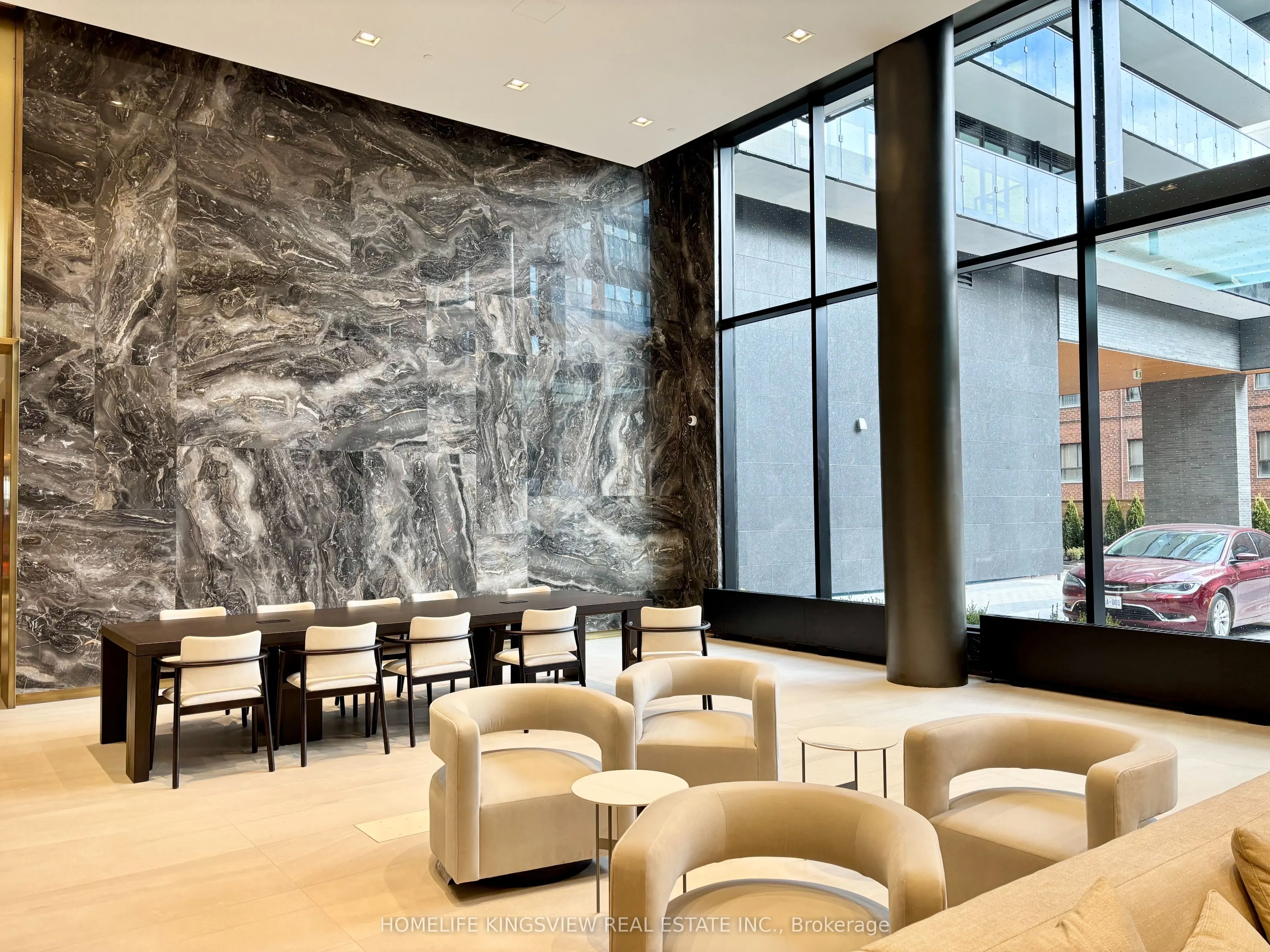 117 Broadway Avenue #2013