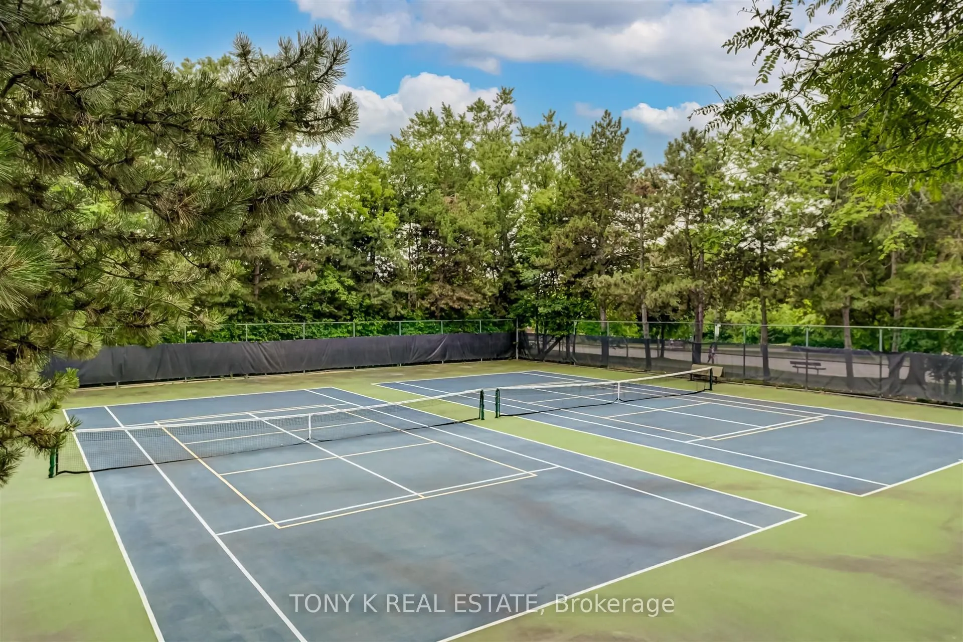 5444 Yonge Street, #502A