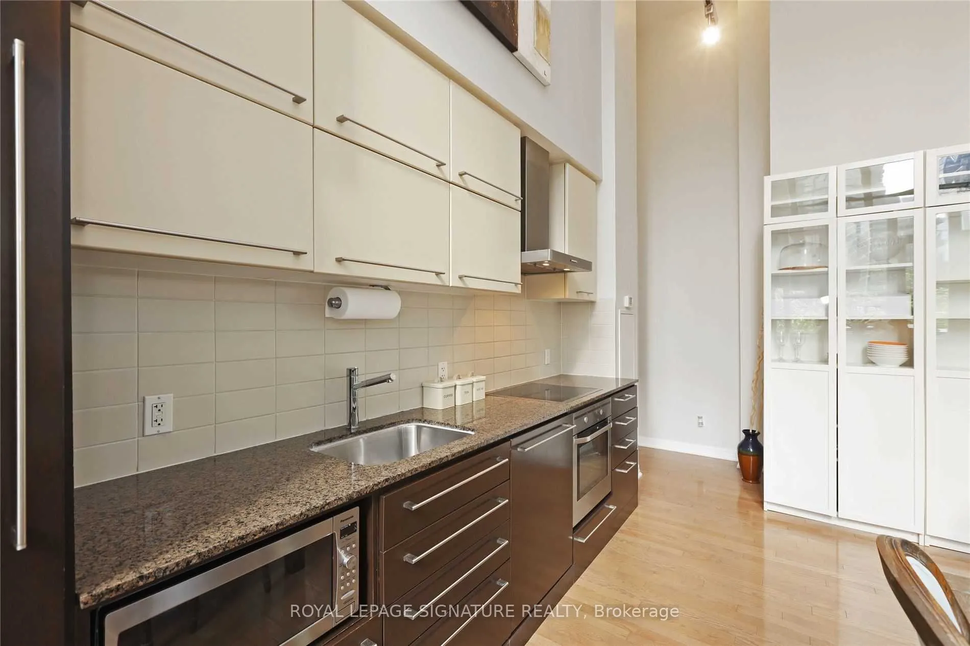 770 Bay Street, #204