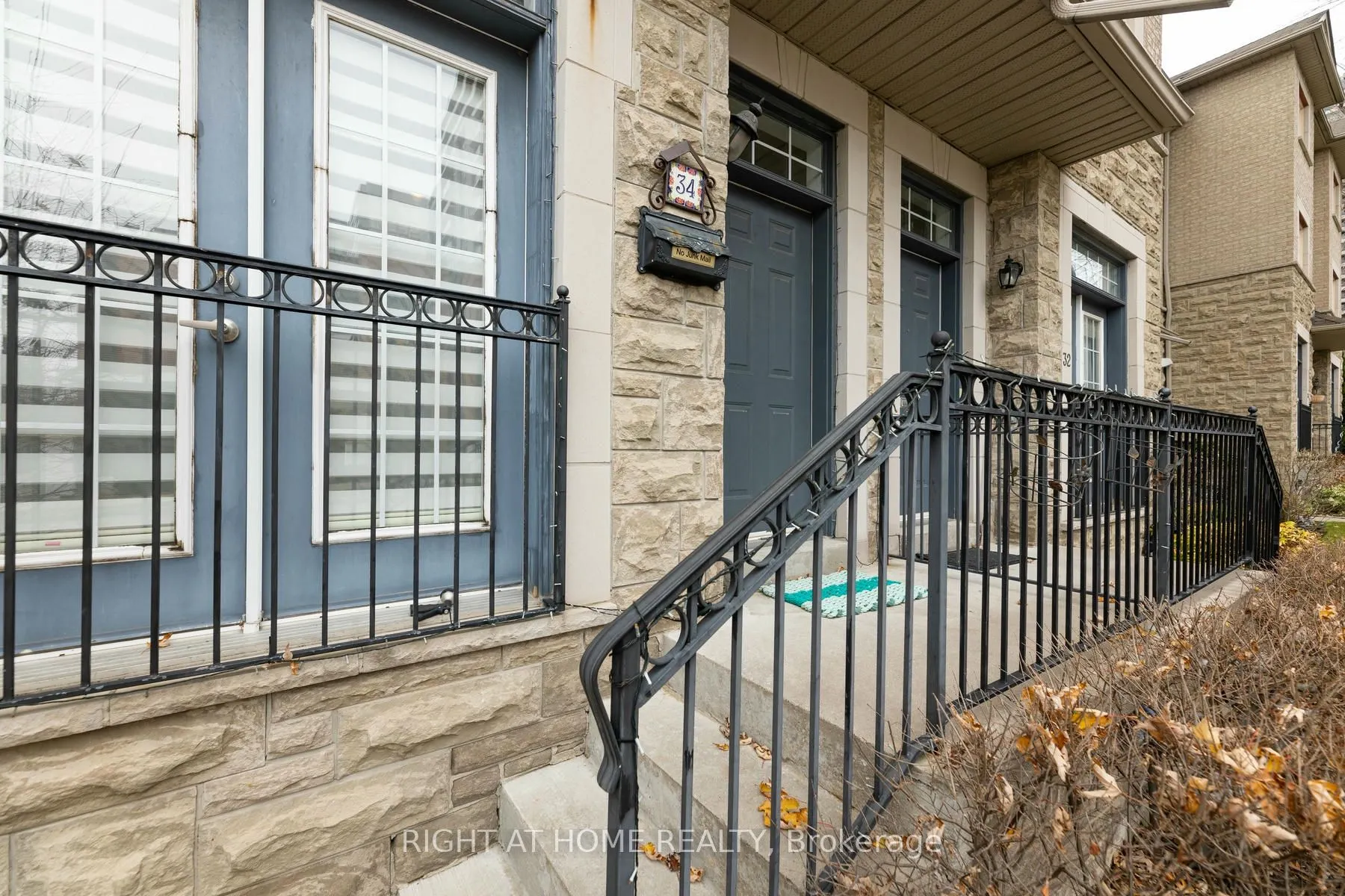 34 Horsham Avenue