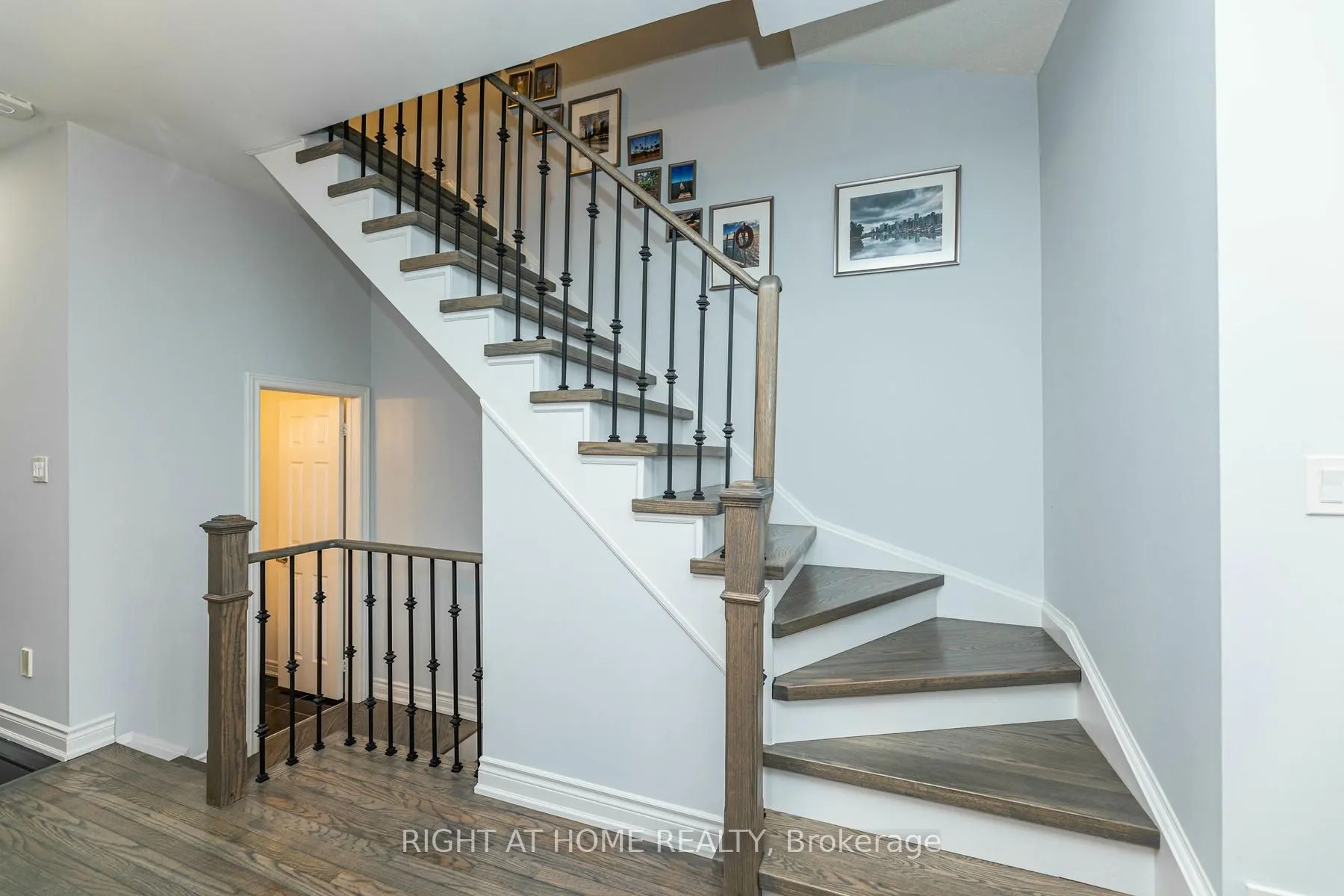 34 Horsham Avenue