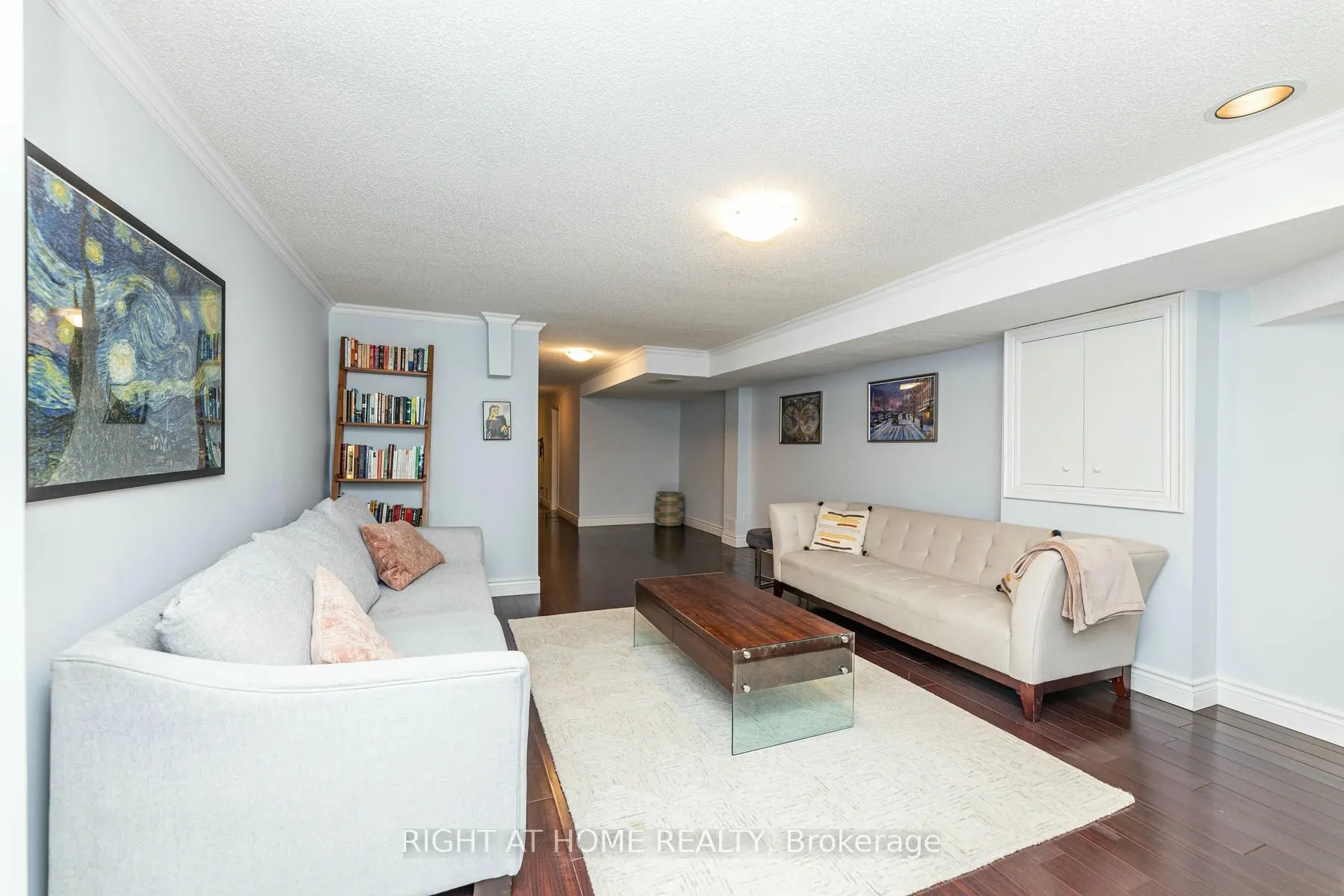 34 Horsham Avenue
