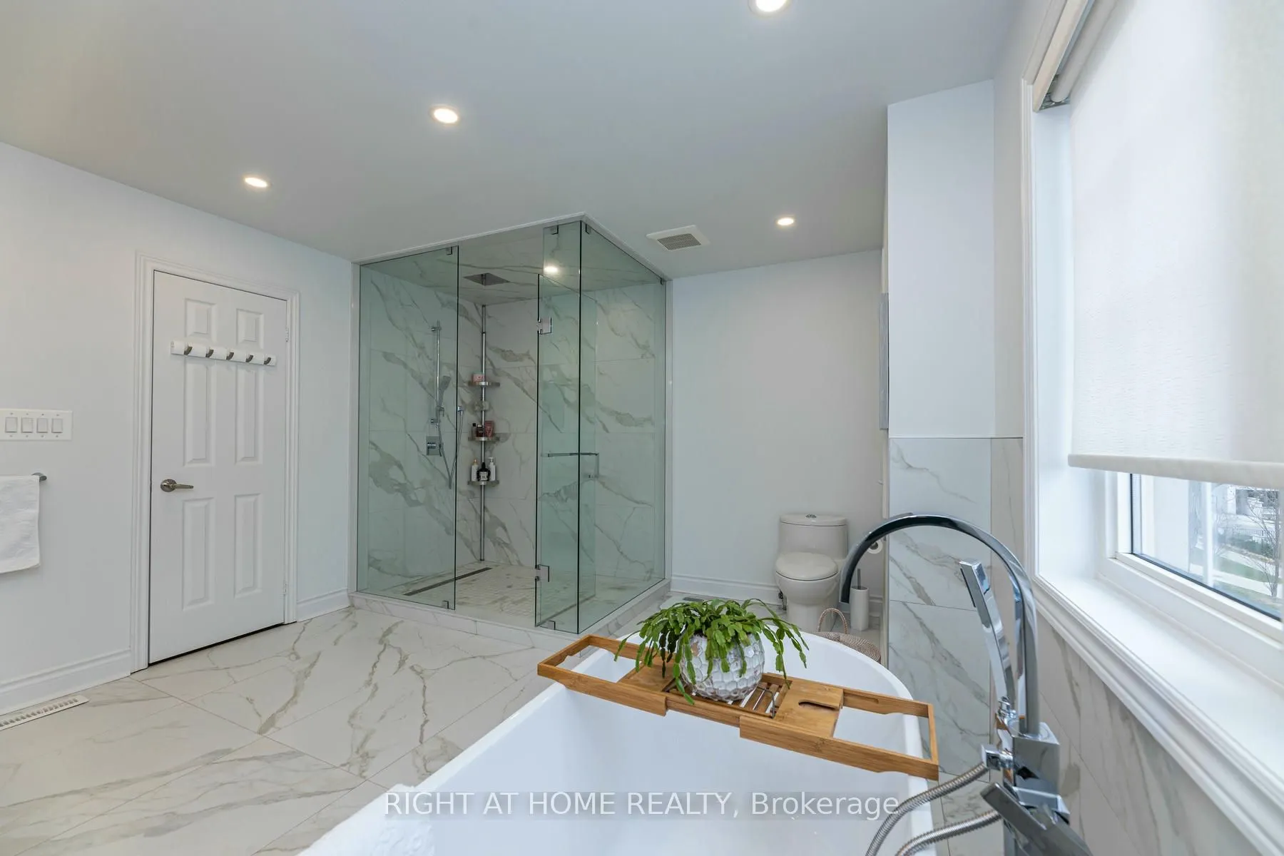 34 Horsham Avenue
