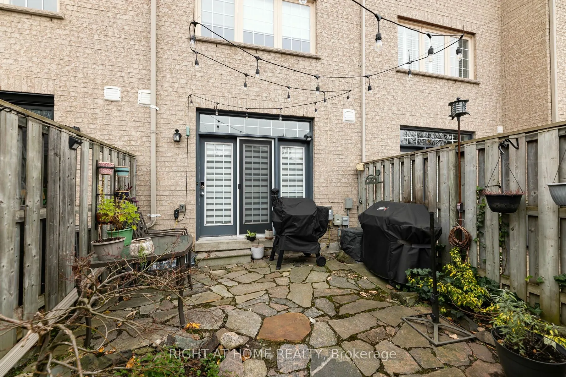 34 Horsham Avenue