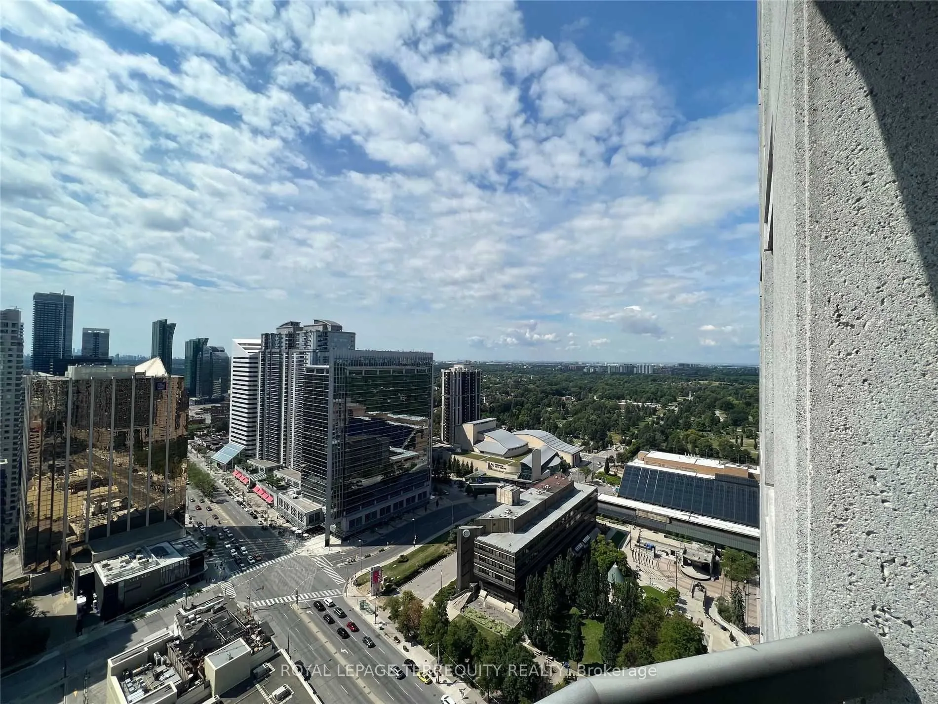 8 Hillcrest Avenue, #2915