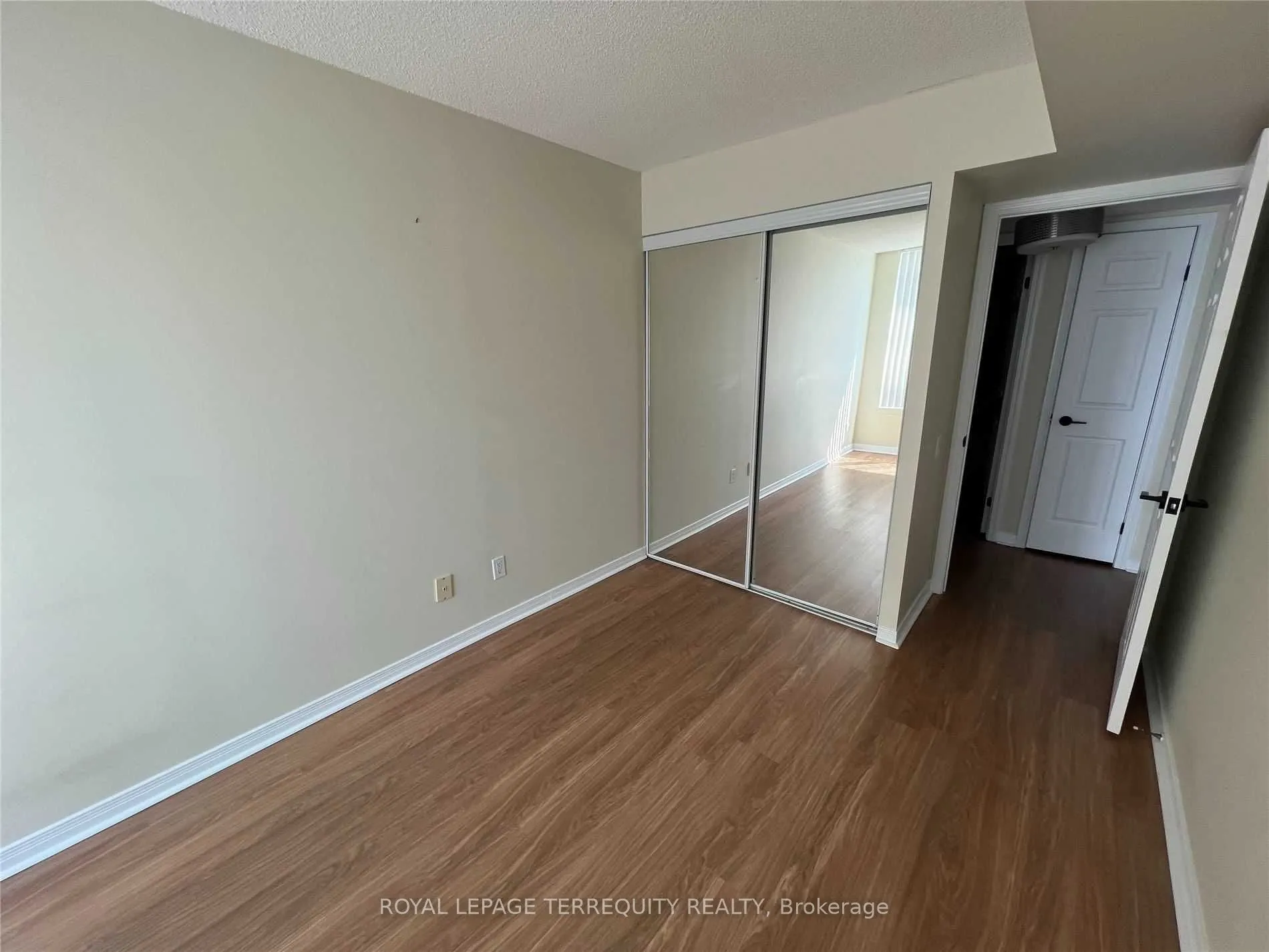 8 Hillcrest Avenue, #2915