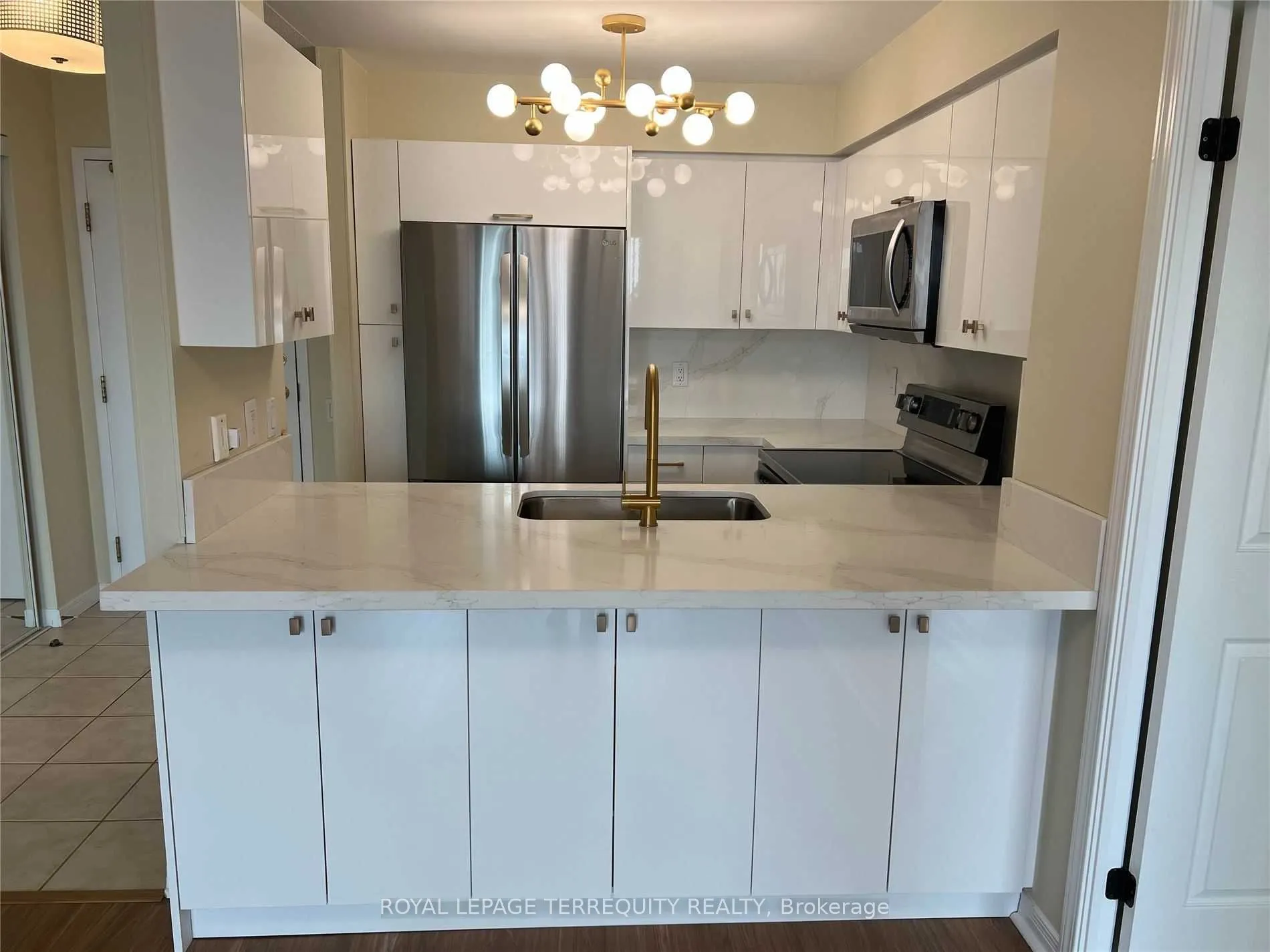 8 Hillcrest Avenue, #2915