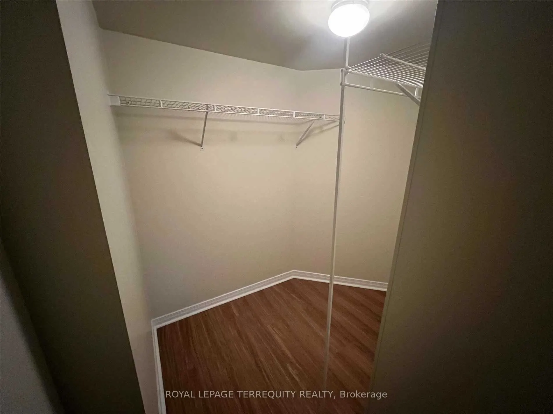 8 Hillcrest Avenue, #2915