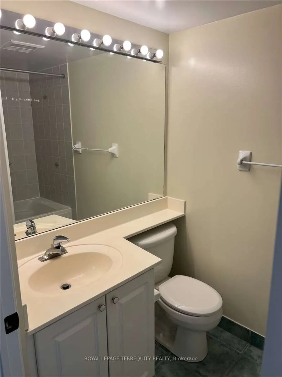 8 Hillcrest Avenue, #2915