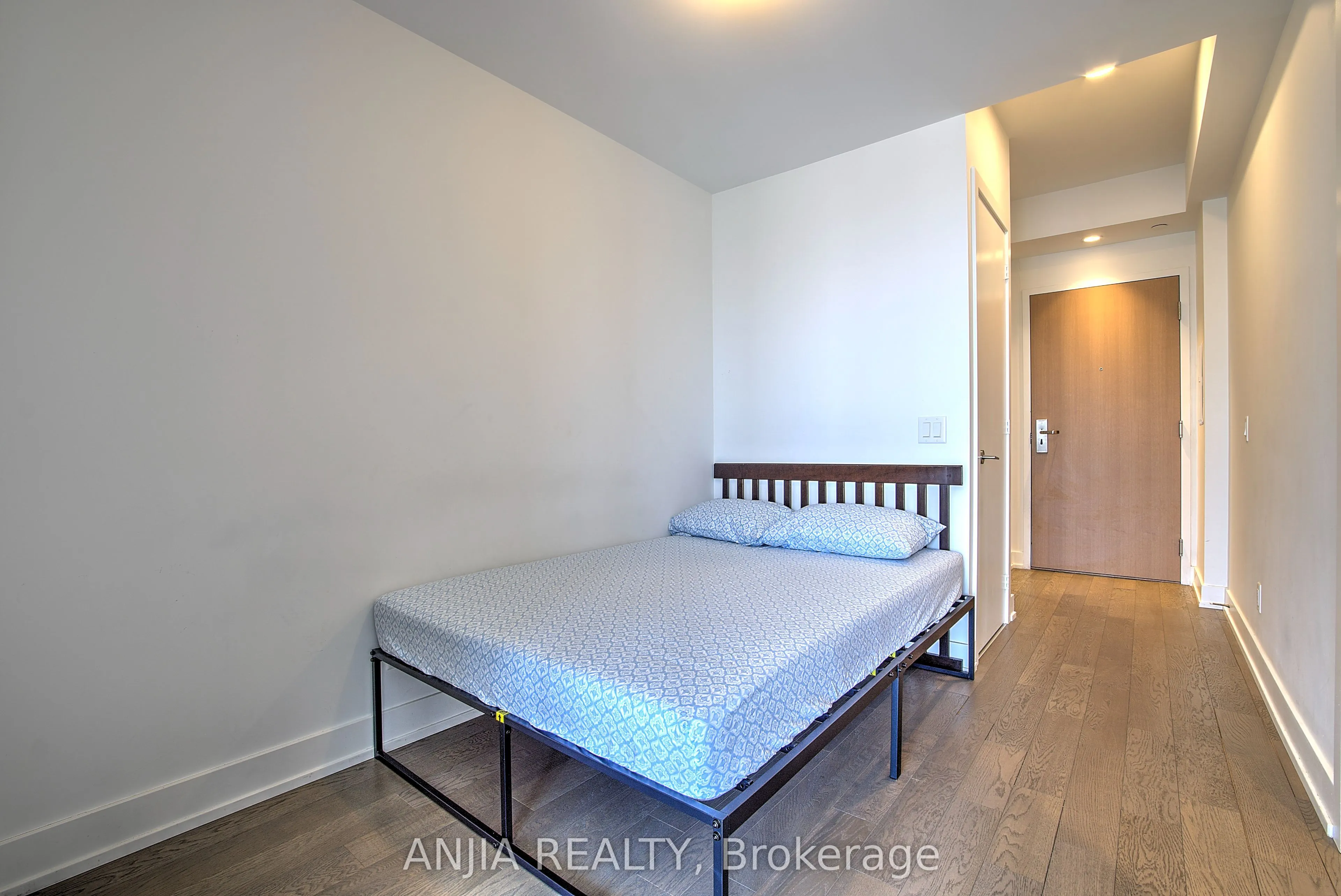 7 Grenville Street, #3008