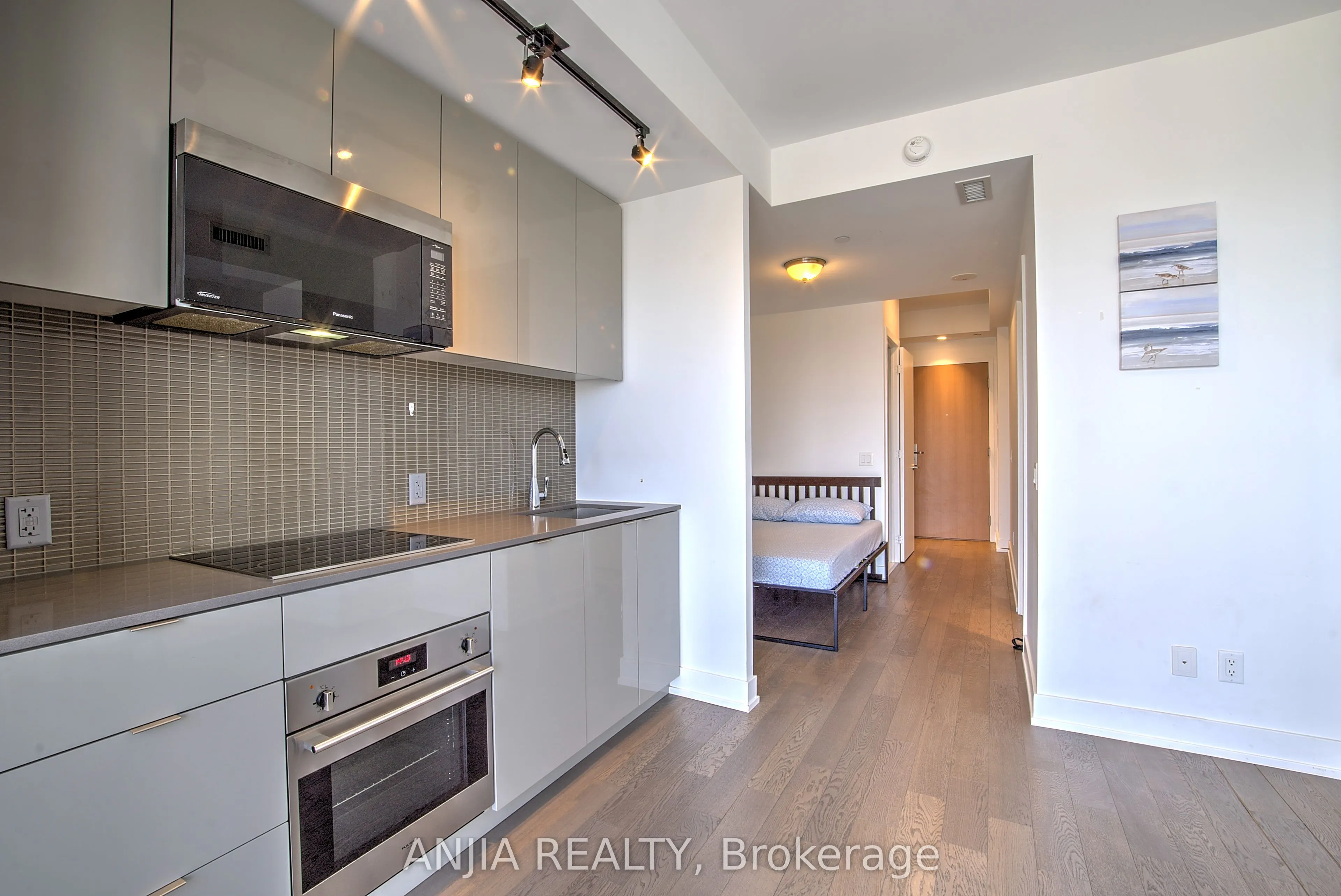 7 Grenville Street, #3008