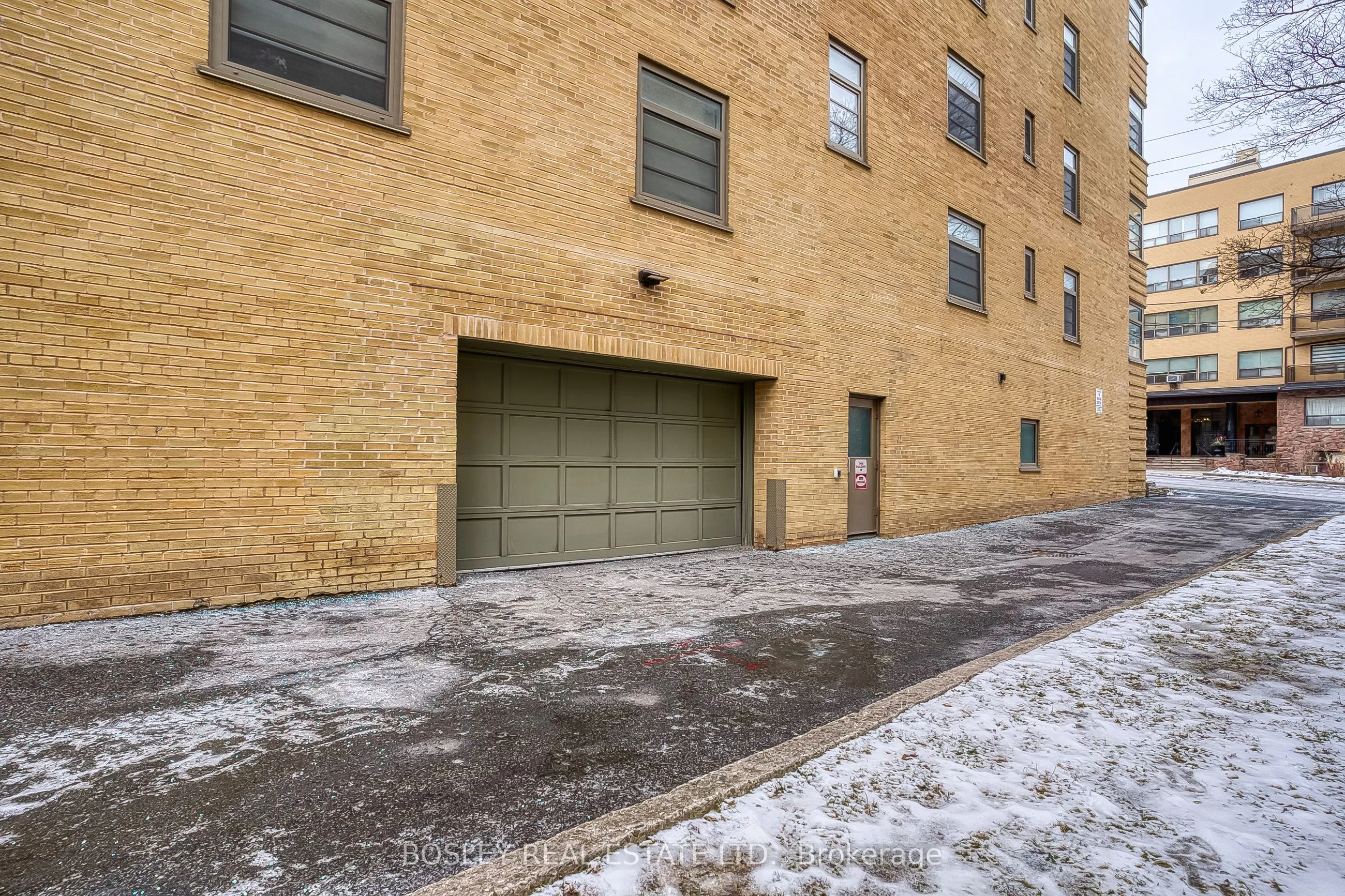 717 Eglinton Avenue W, #505