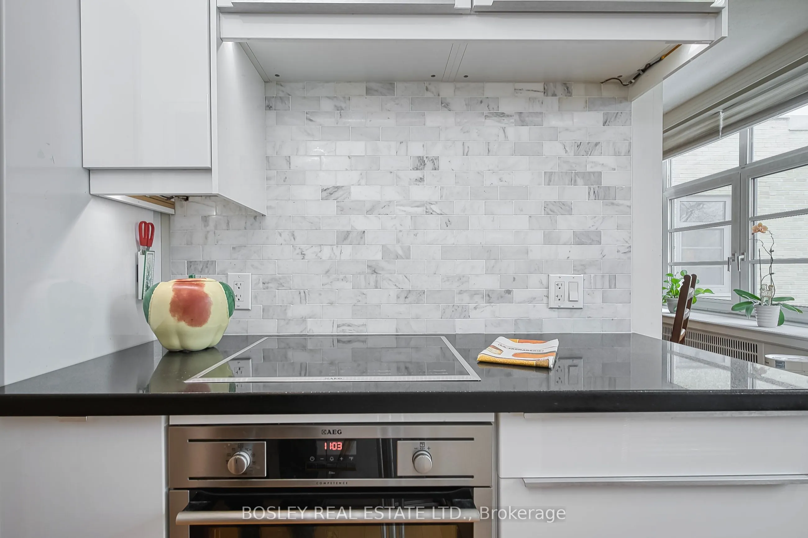 717 Eglinton Avenue W, #505