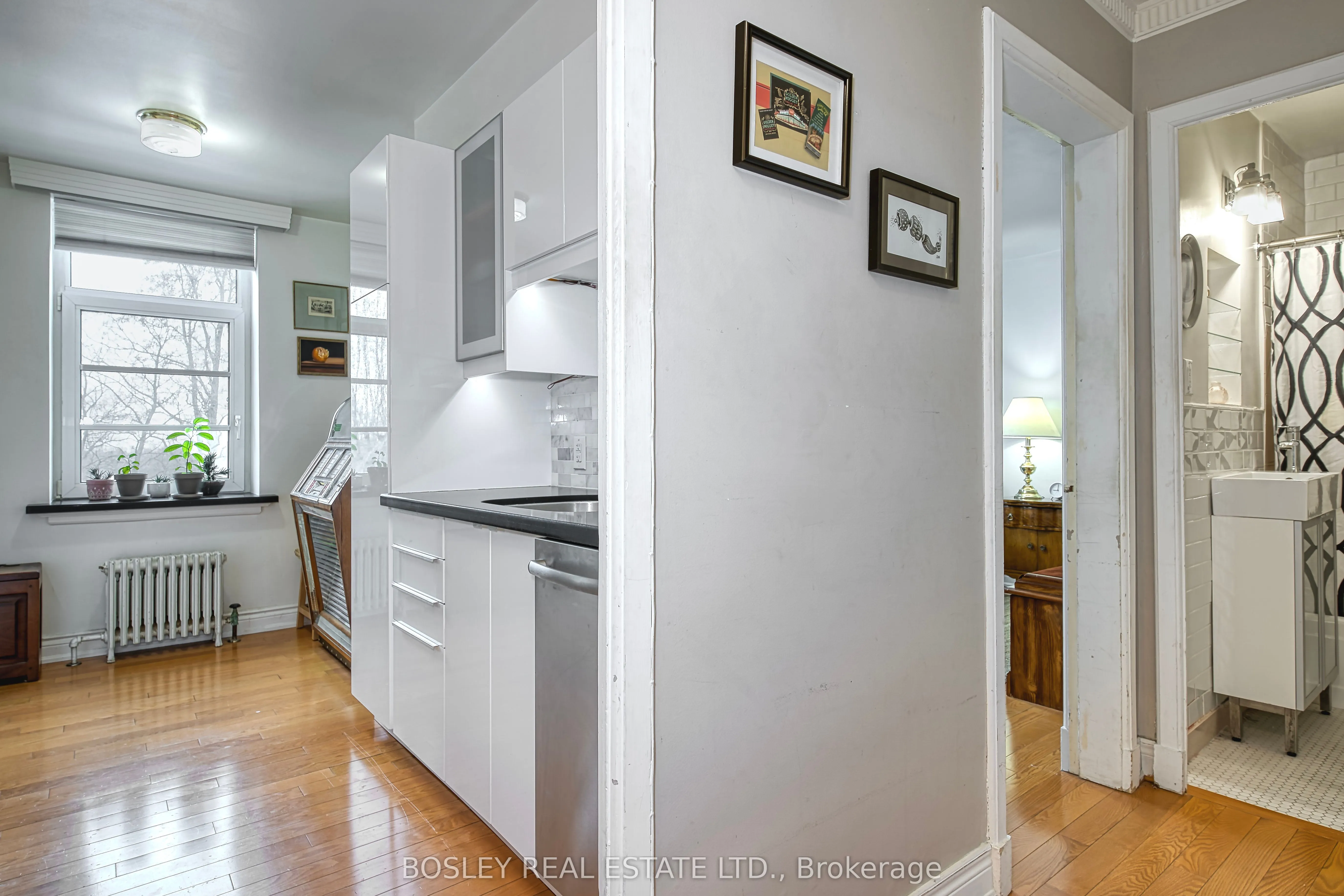 717 Eglinton Avenue W, #505