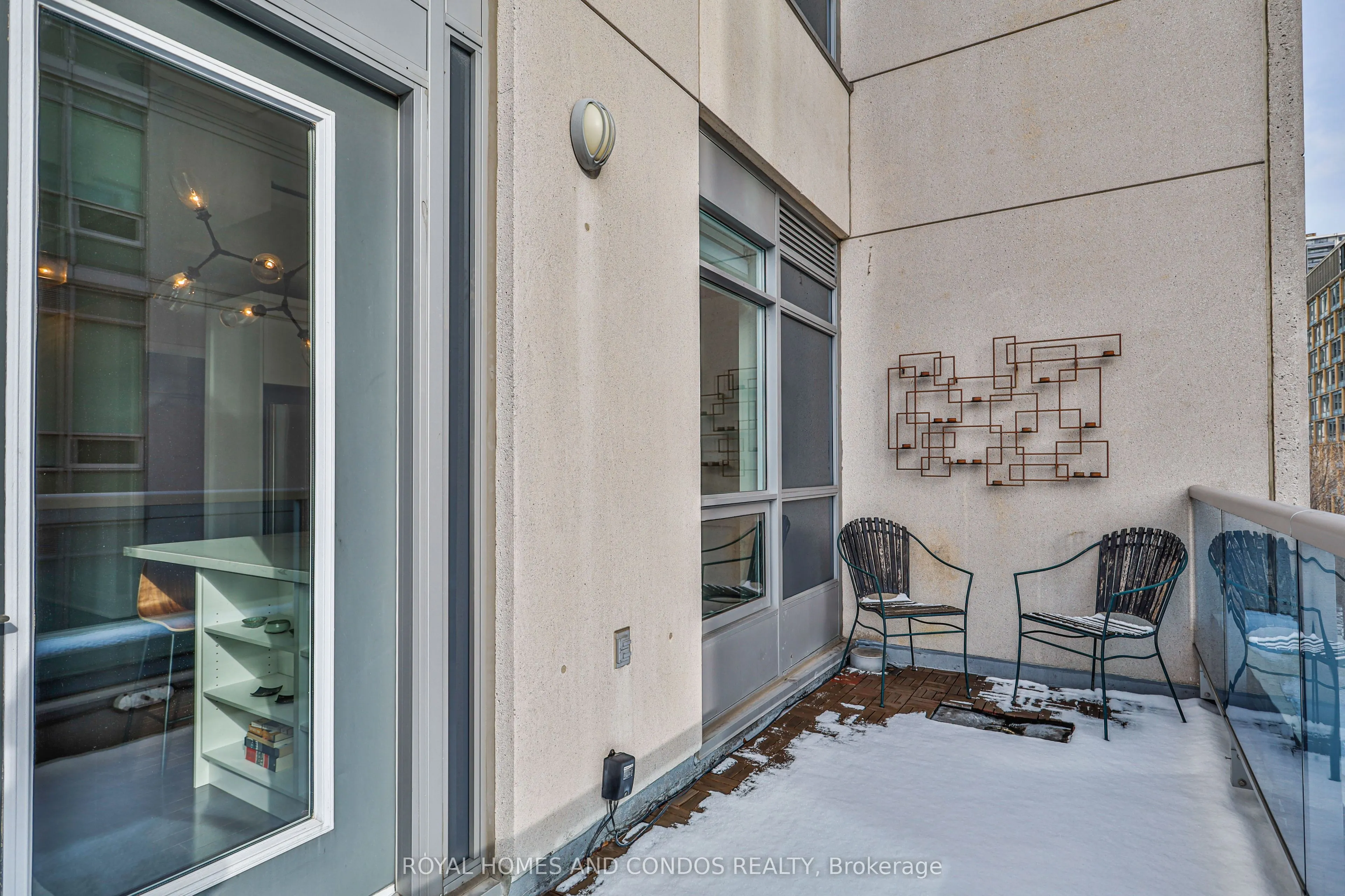 150 Homewood Avenue, #L 303
