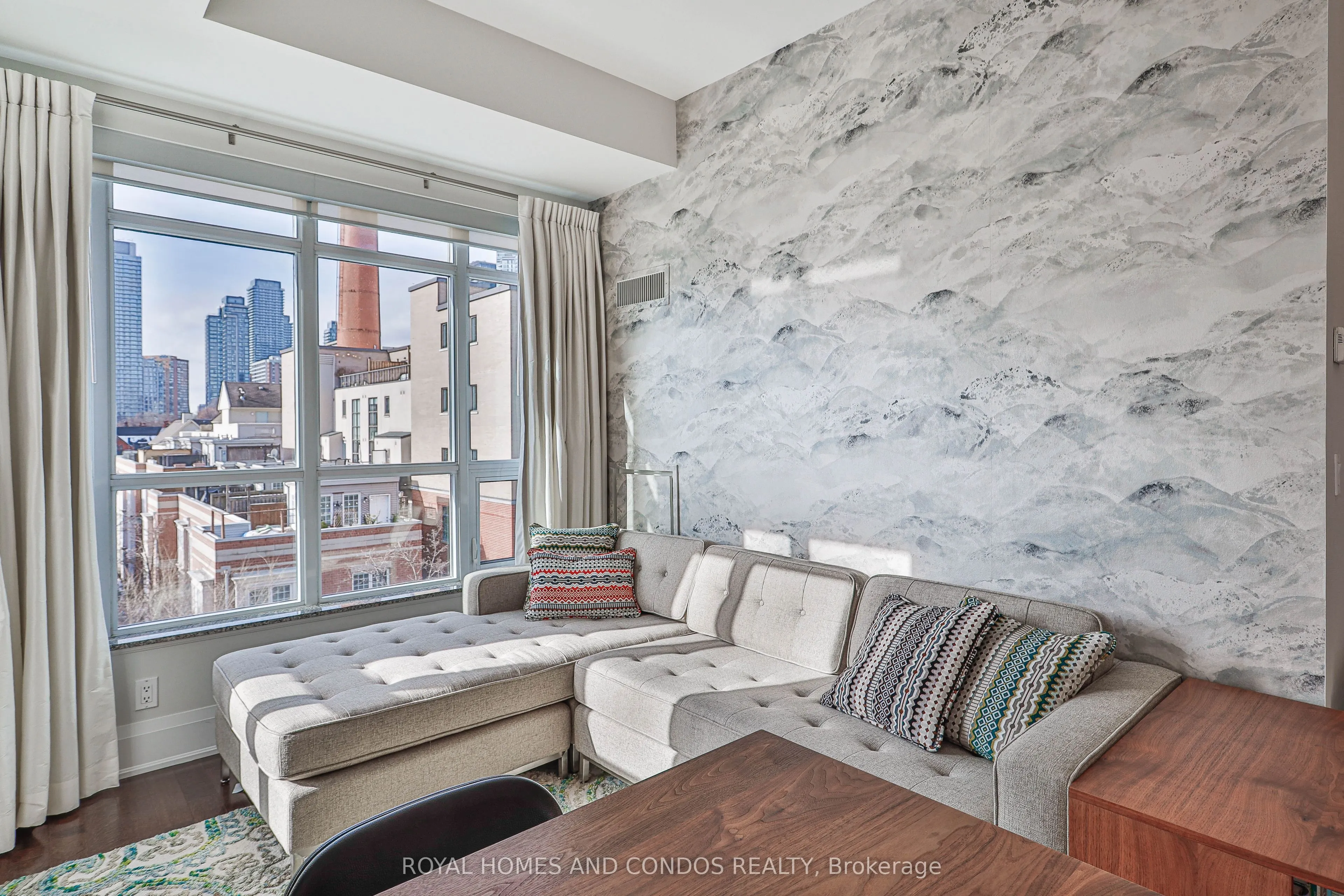 150 Homewood Avenue, #L 303