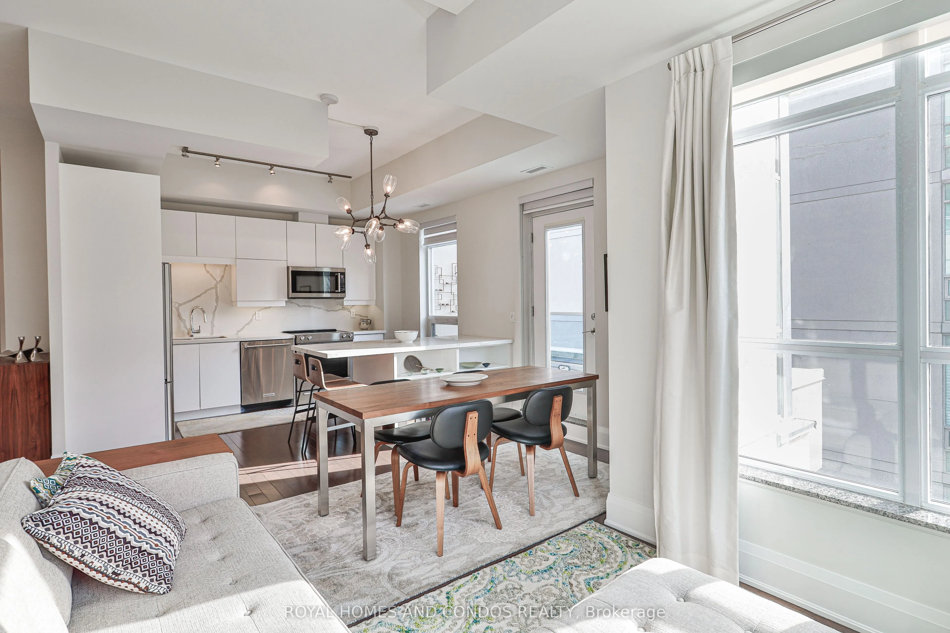 150 Homewood Avenue, #L 303