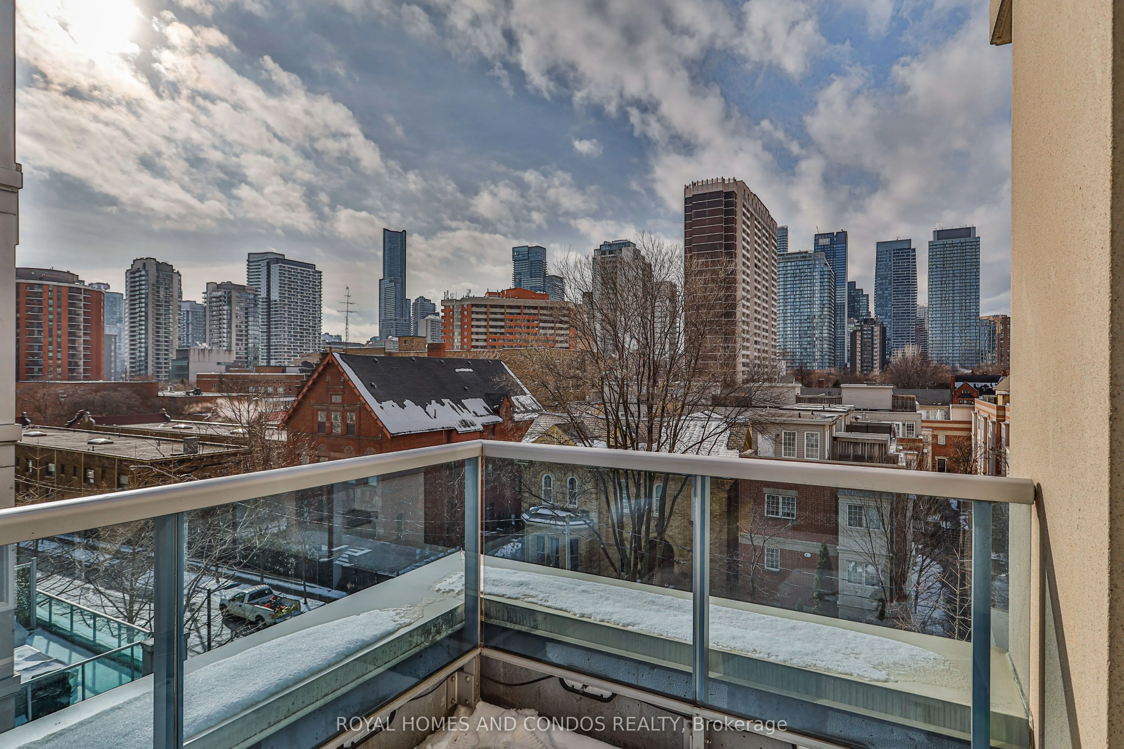 150 Homewood Avenue, #L 303