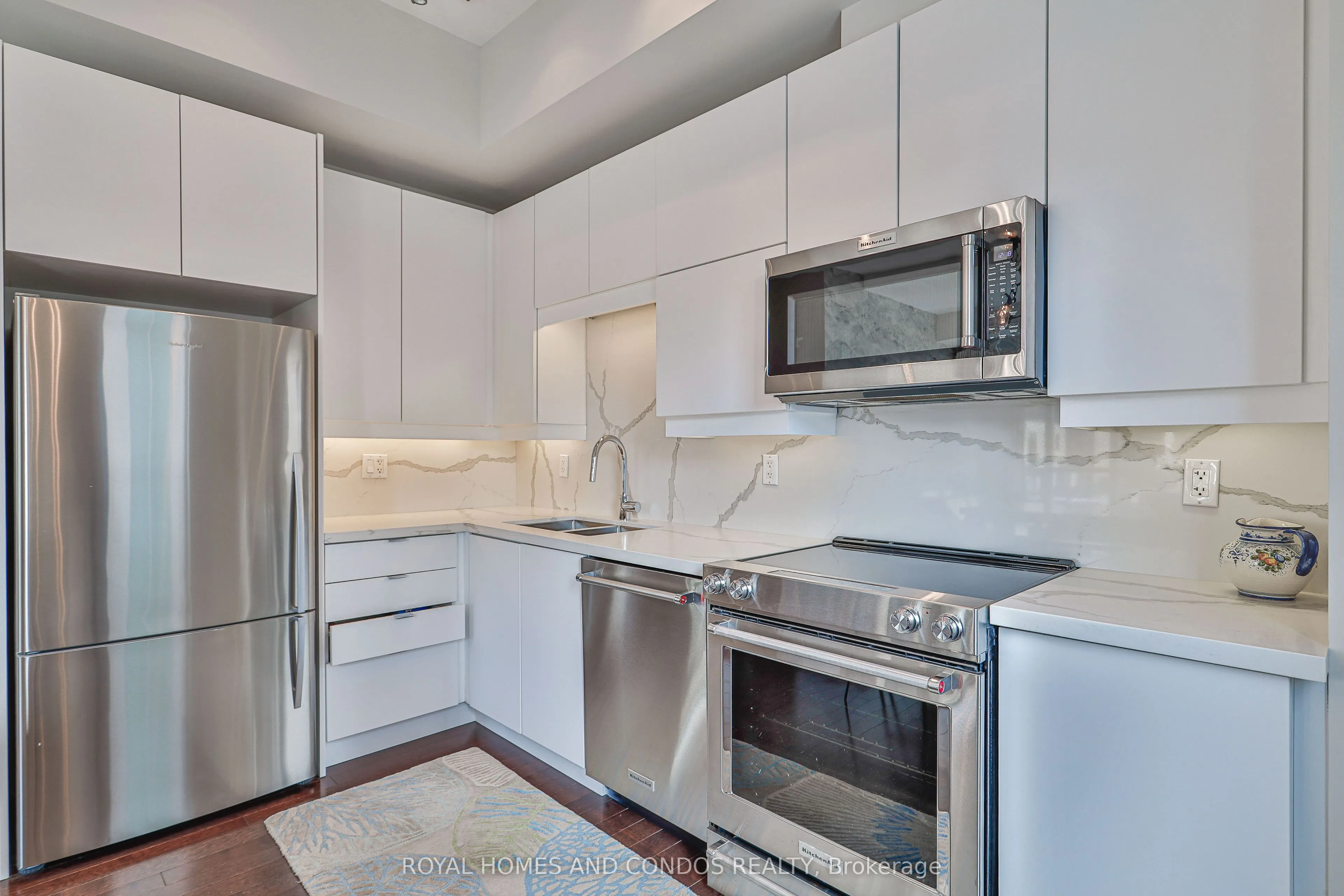 150 Homewood Avenue, #L 303