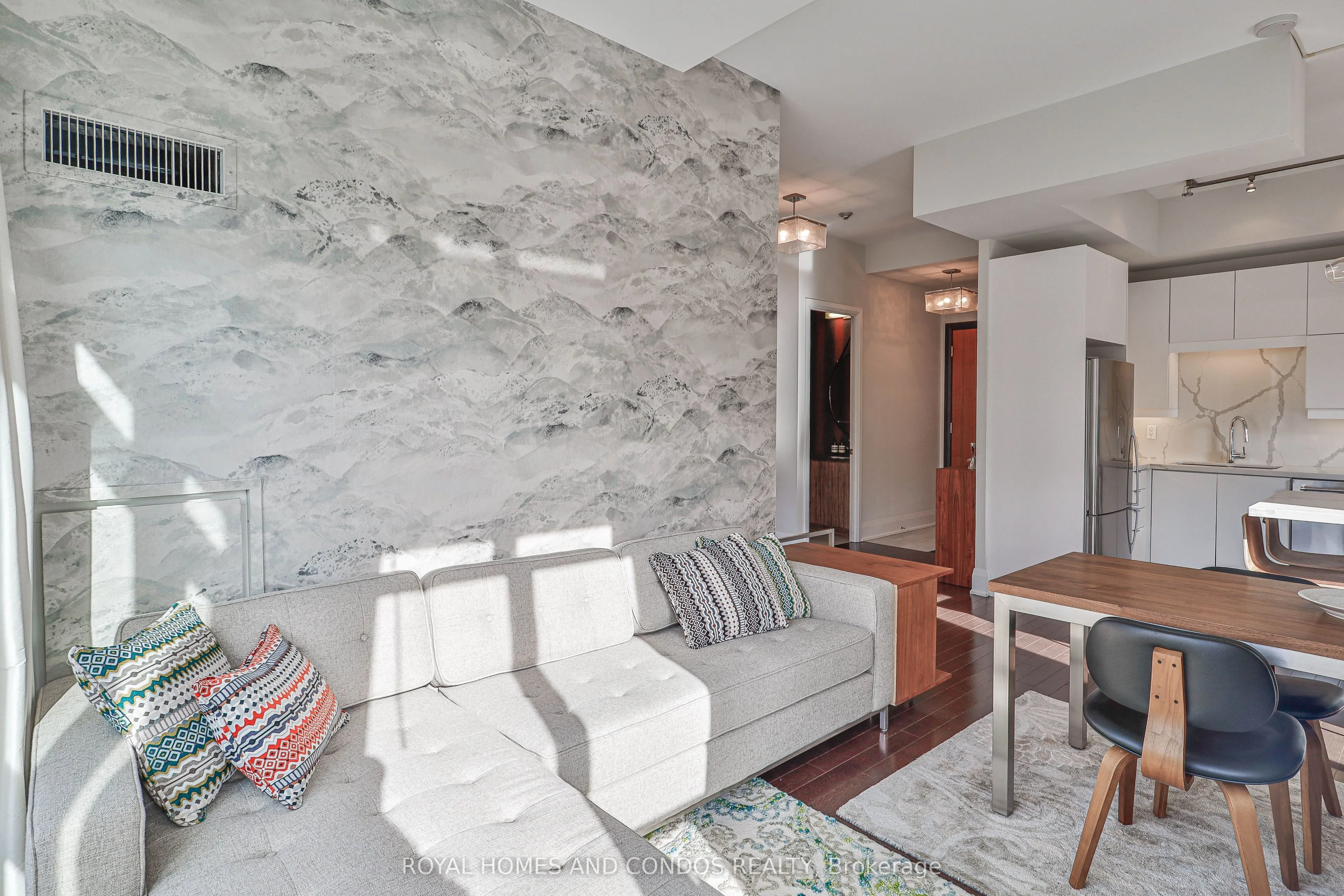 150 Homewood Avenue, #L 303