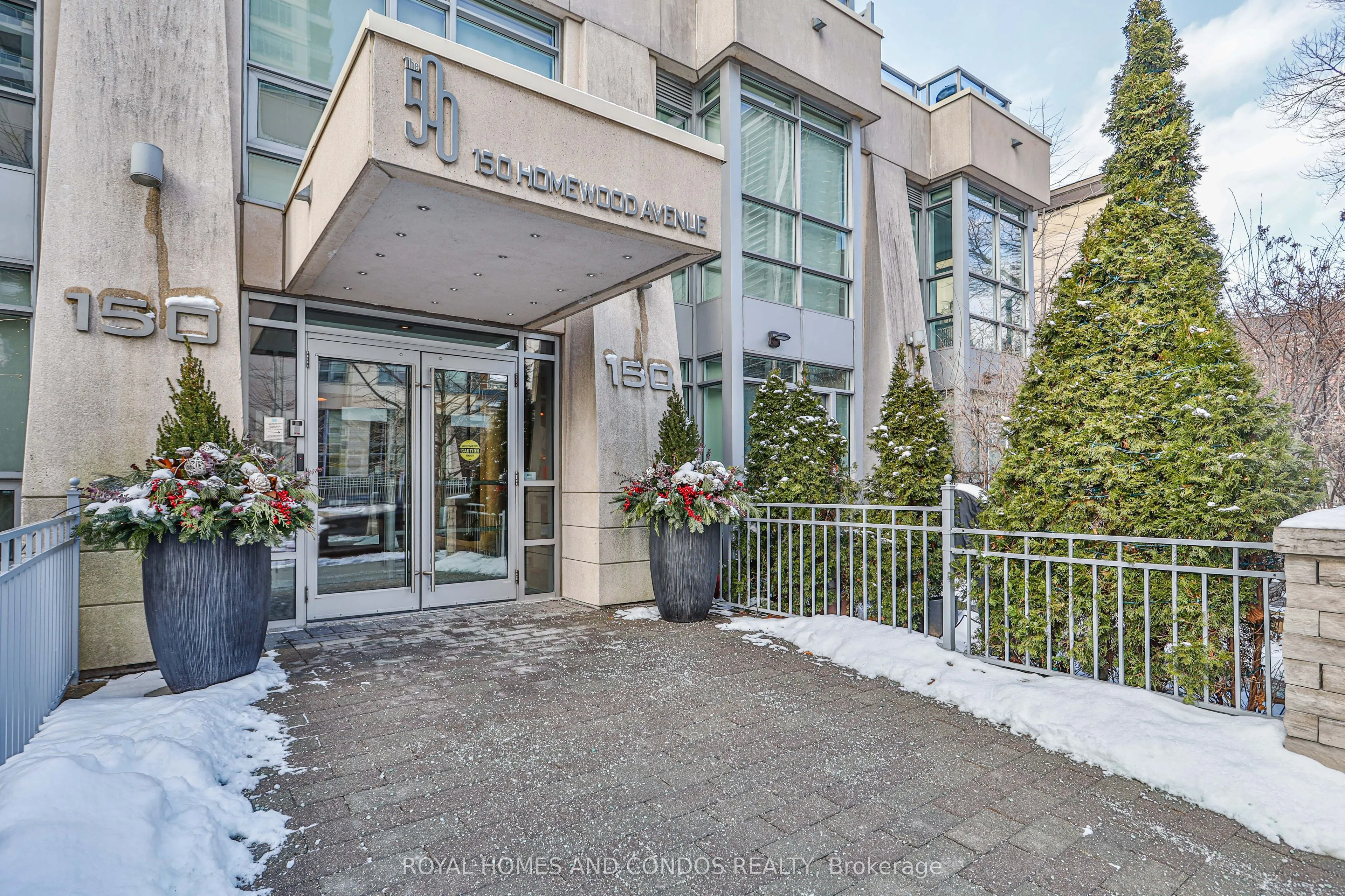 150 Homewood Avenue, #L 303