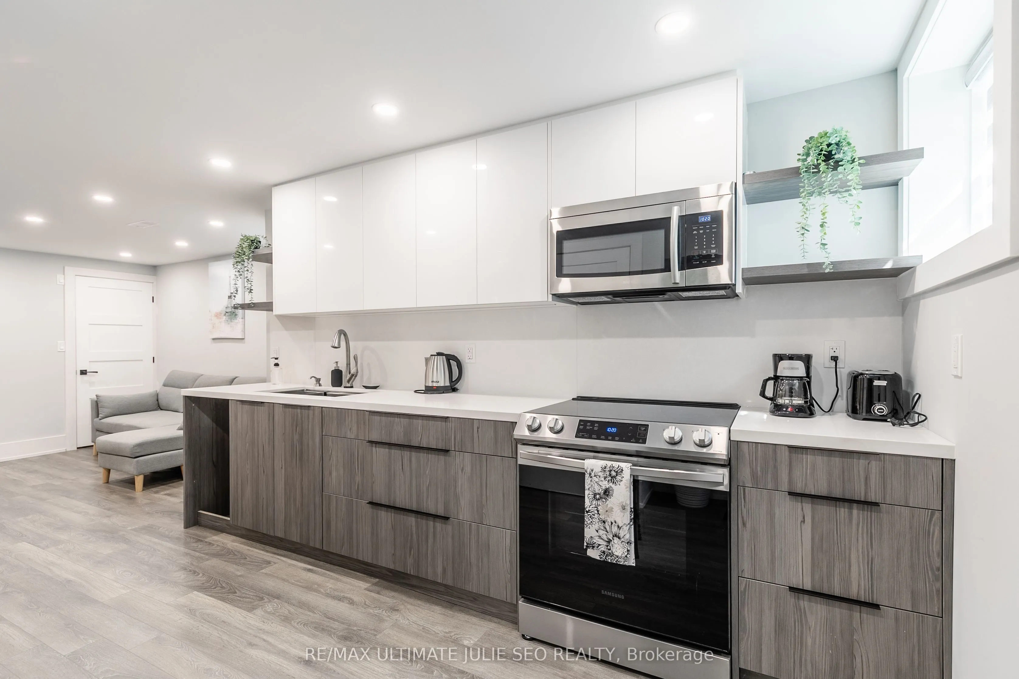223 Manning Avenue