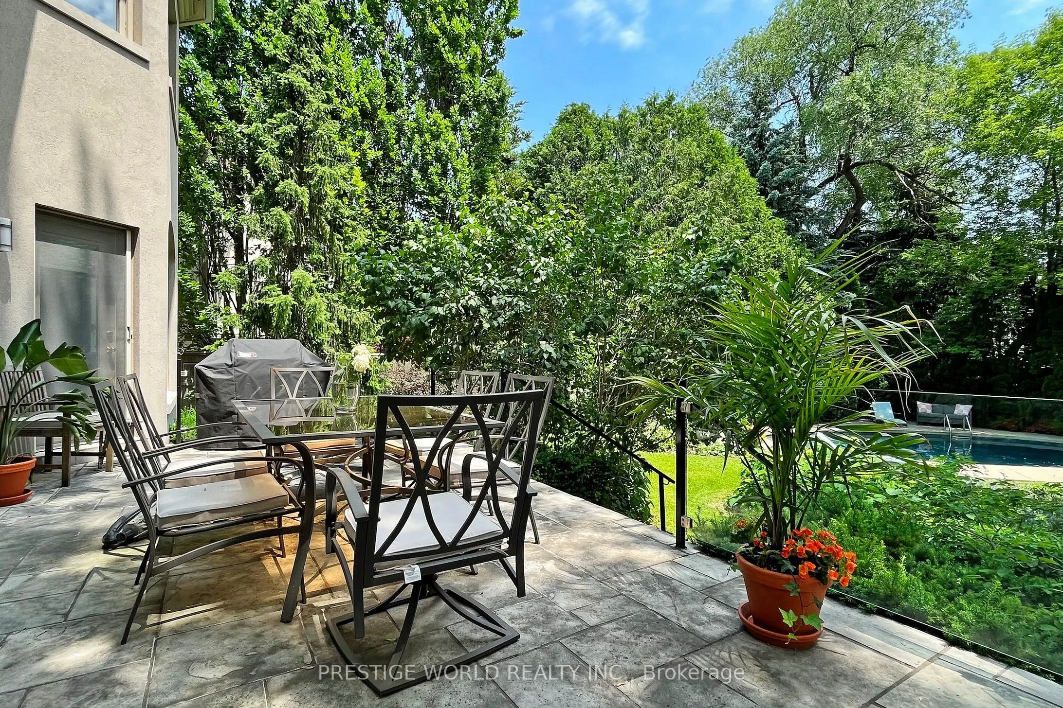 37 Rollscourt Drive