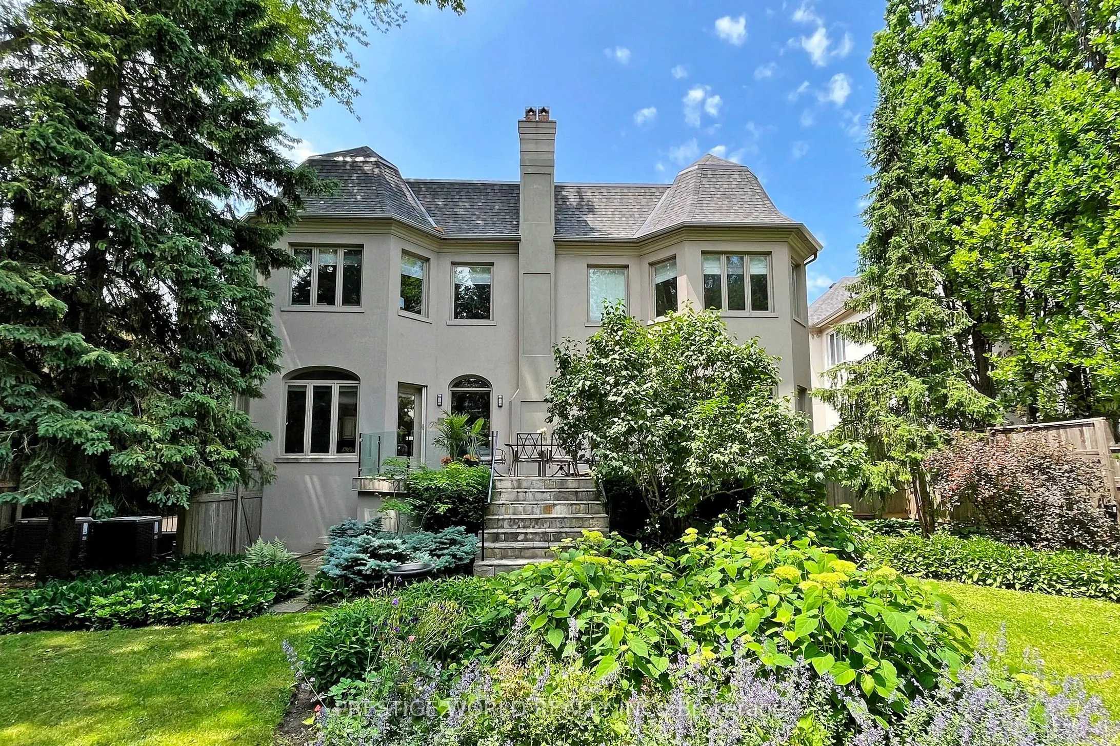 37 Rollscourt Drive