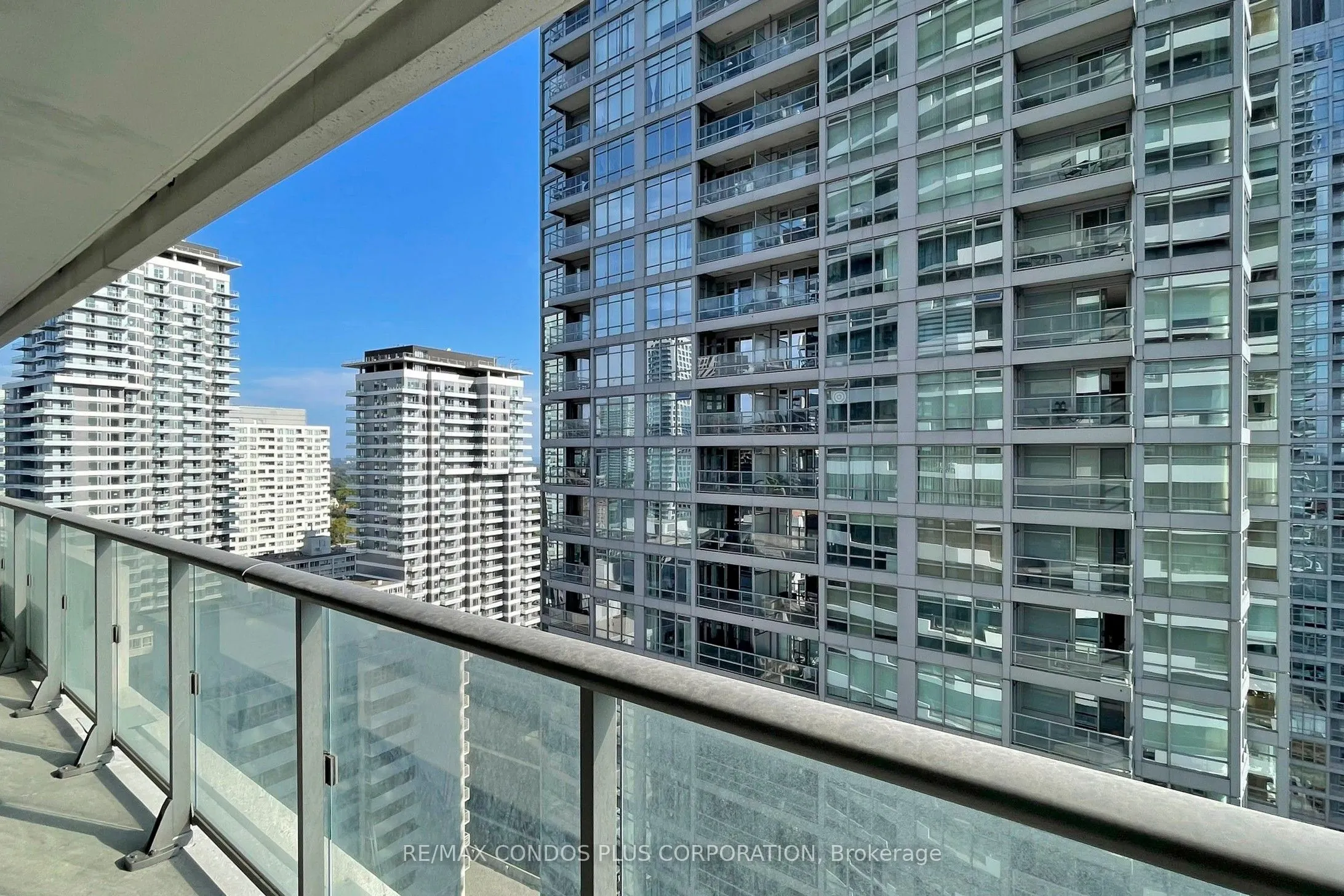2221 Yonge Street, #2006