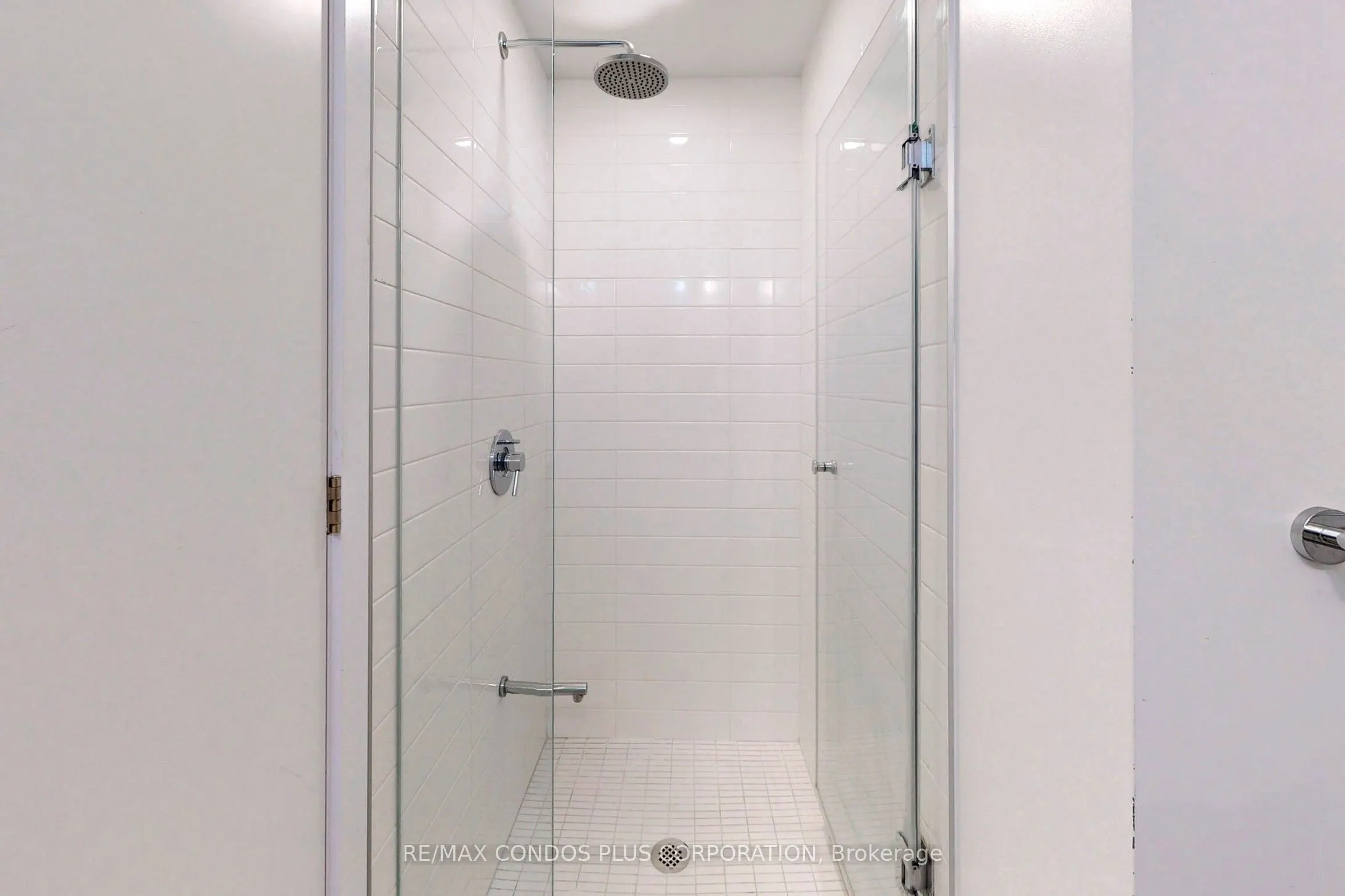 2221 Yonge Street, #2006